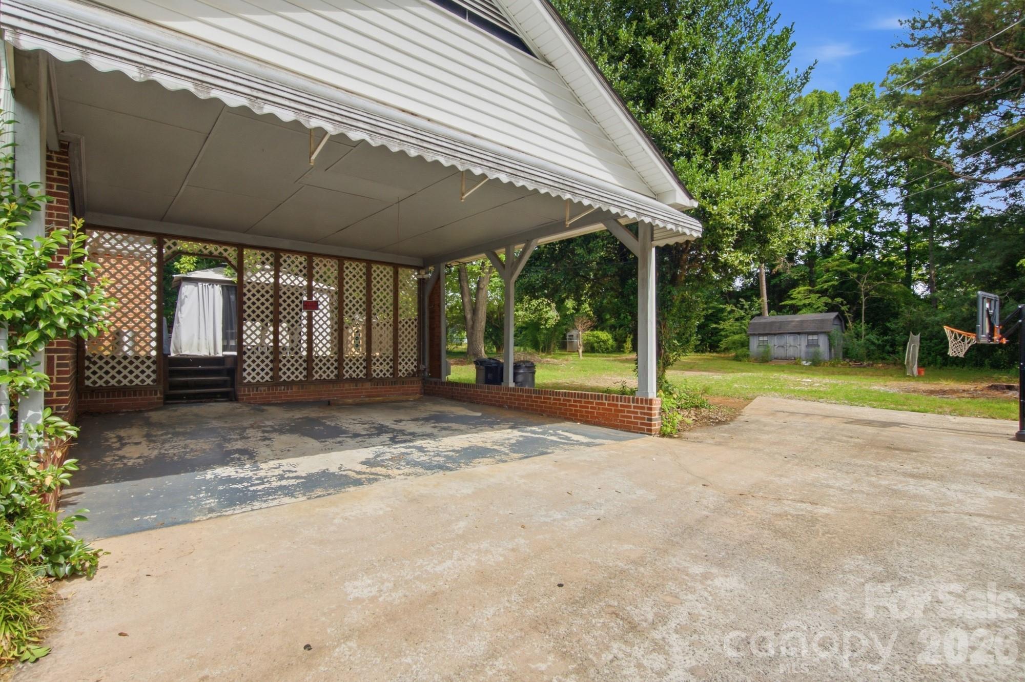 1616 Statesville Boulevard — Salisbury