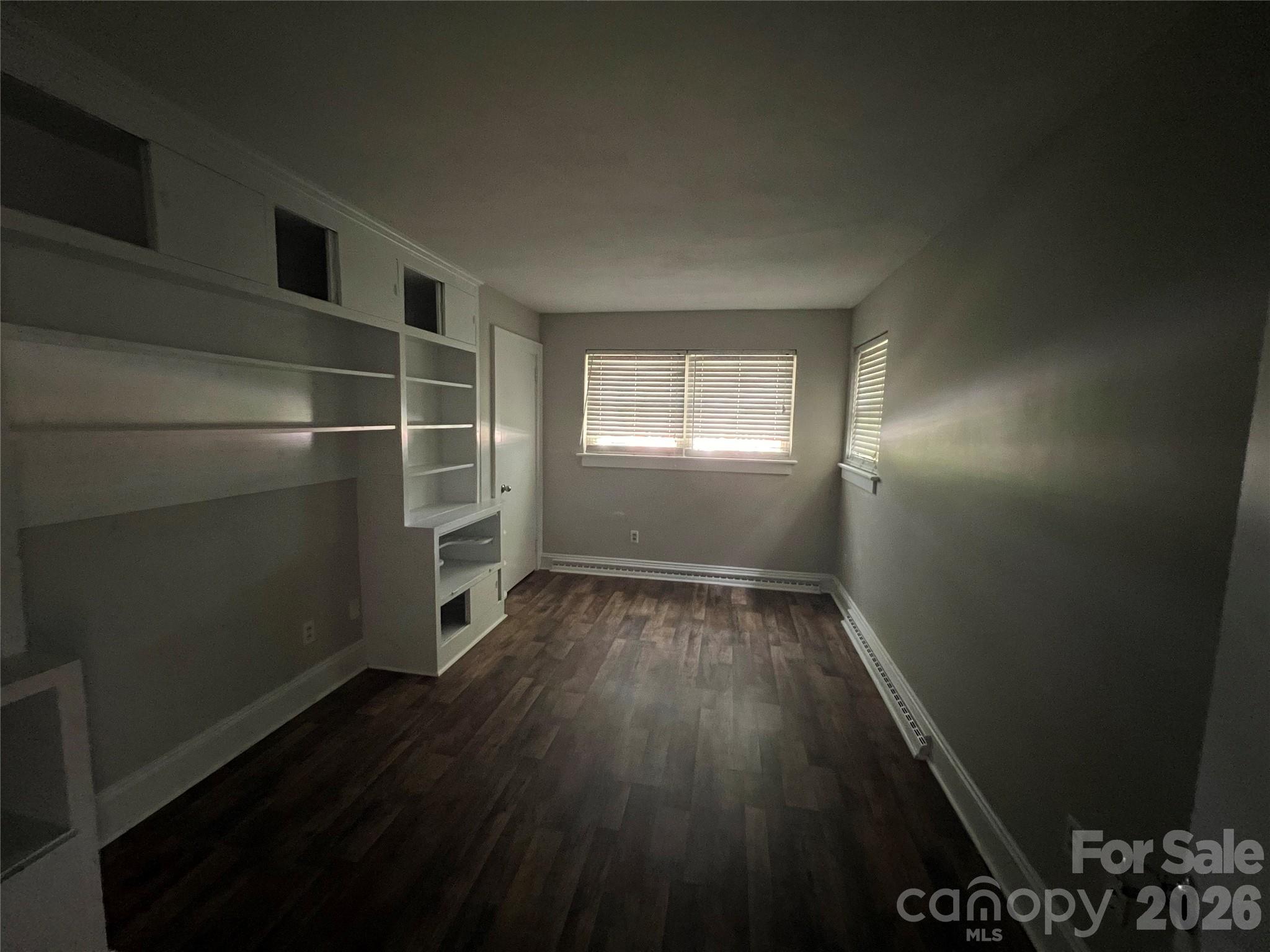2171 6th Street NE — Hickory