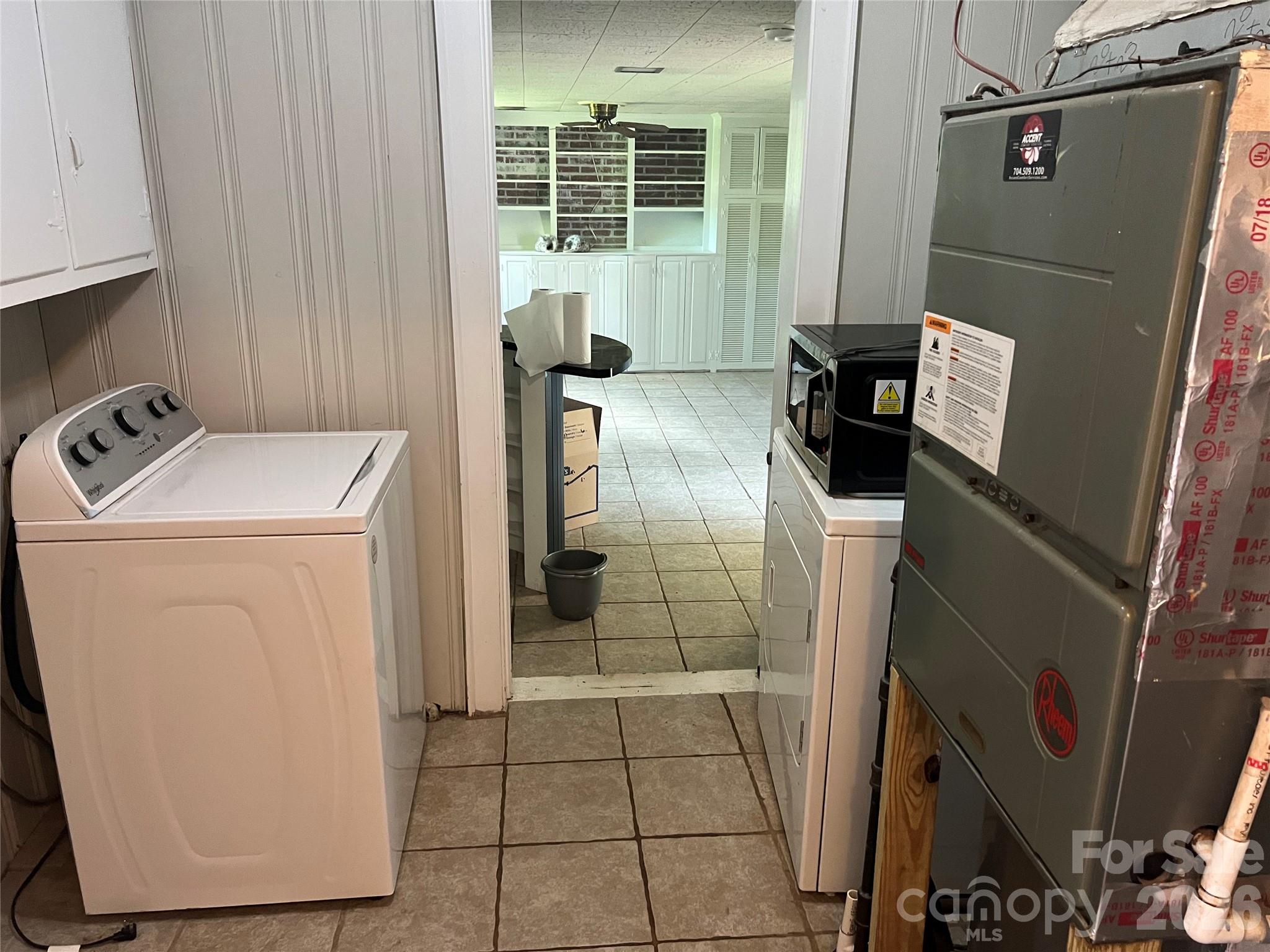 2171 6th Street NE — Hickory