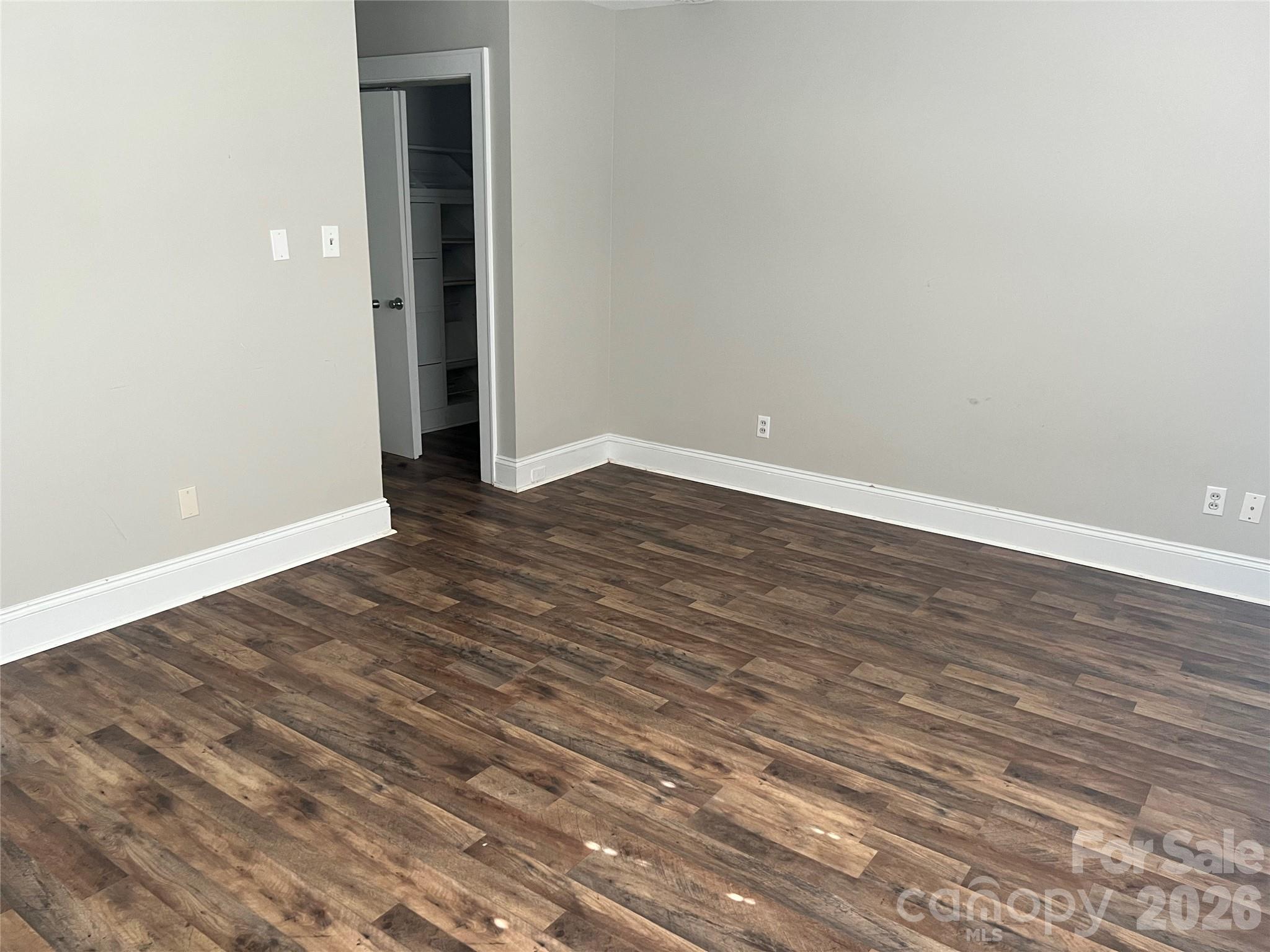 2171 6th Street NE — Hickory
