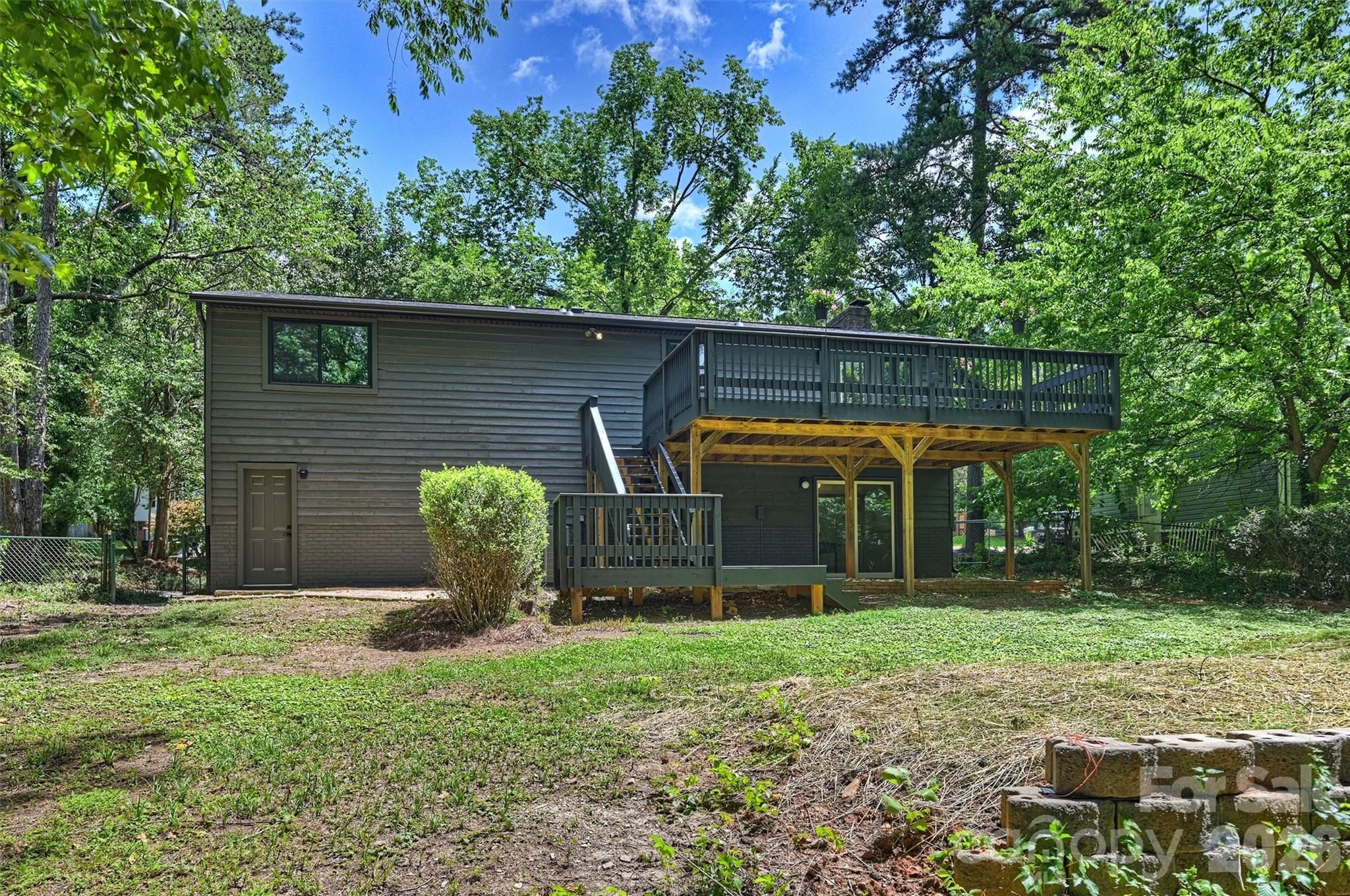 7323 Rollingridge Drive — Charlotte