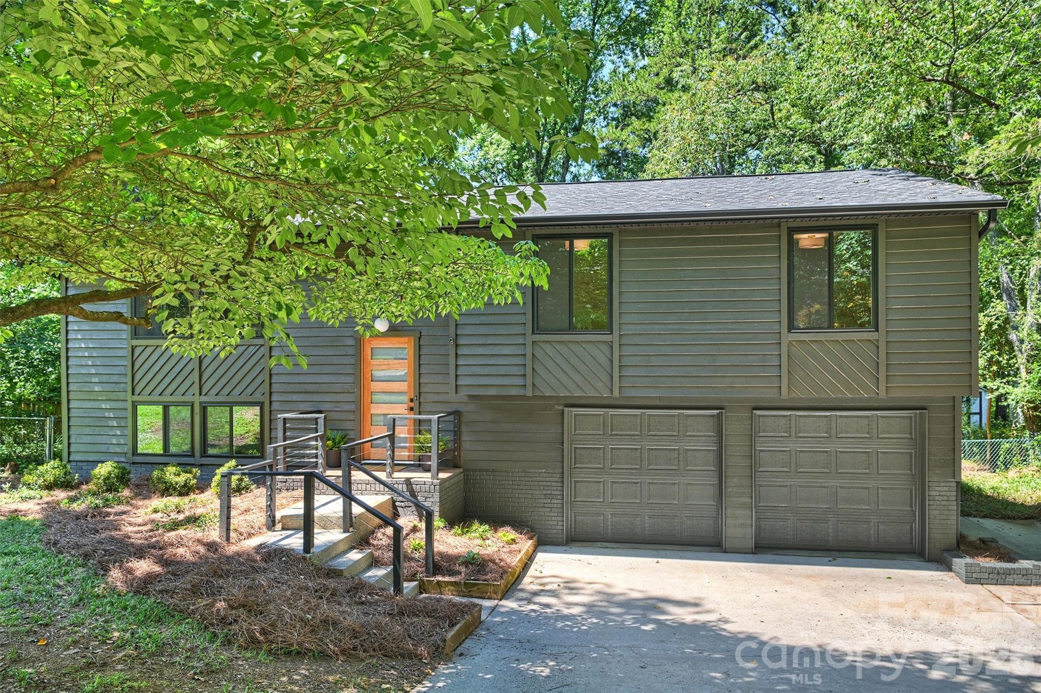 7323 Rollingridge Drive — Charlotte