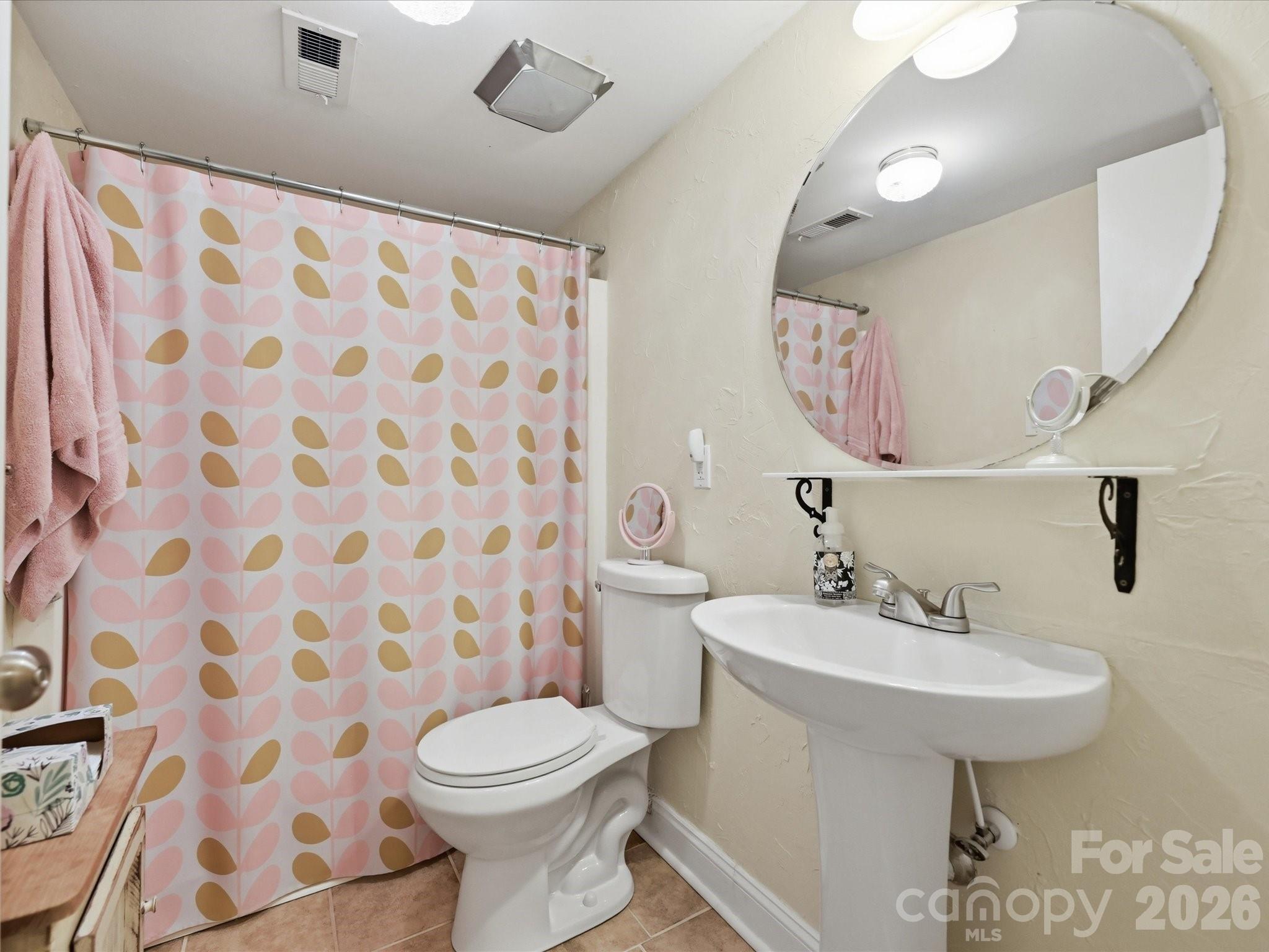 2233 Rexford Road #C — Charlotte