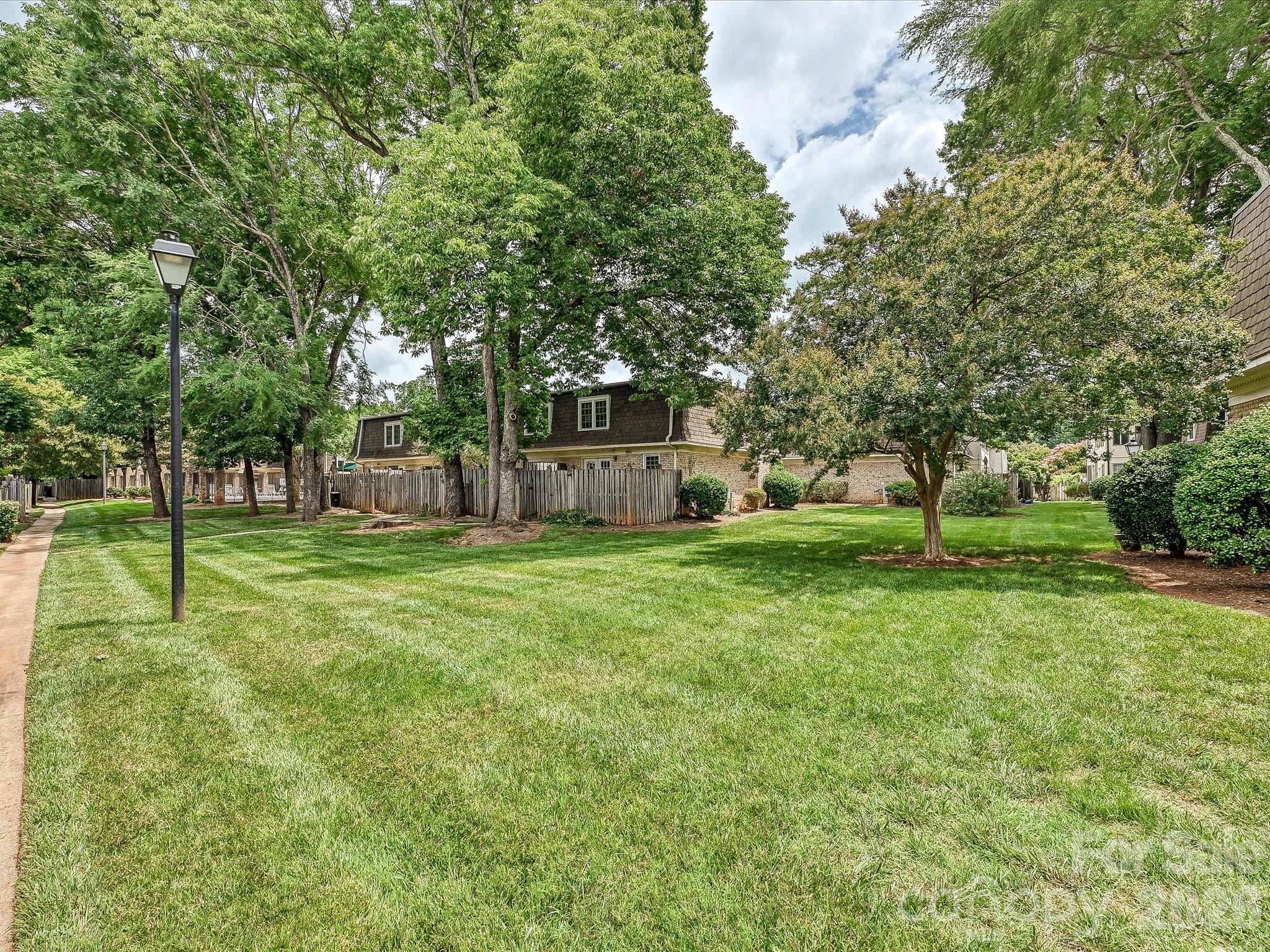 2233 Rexford Road #C — Charlotte