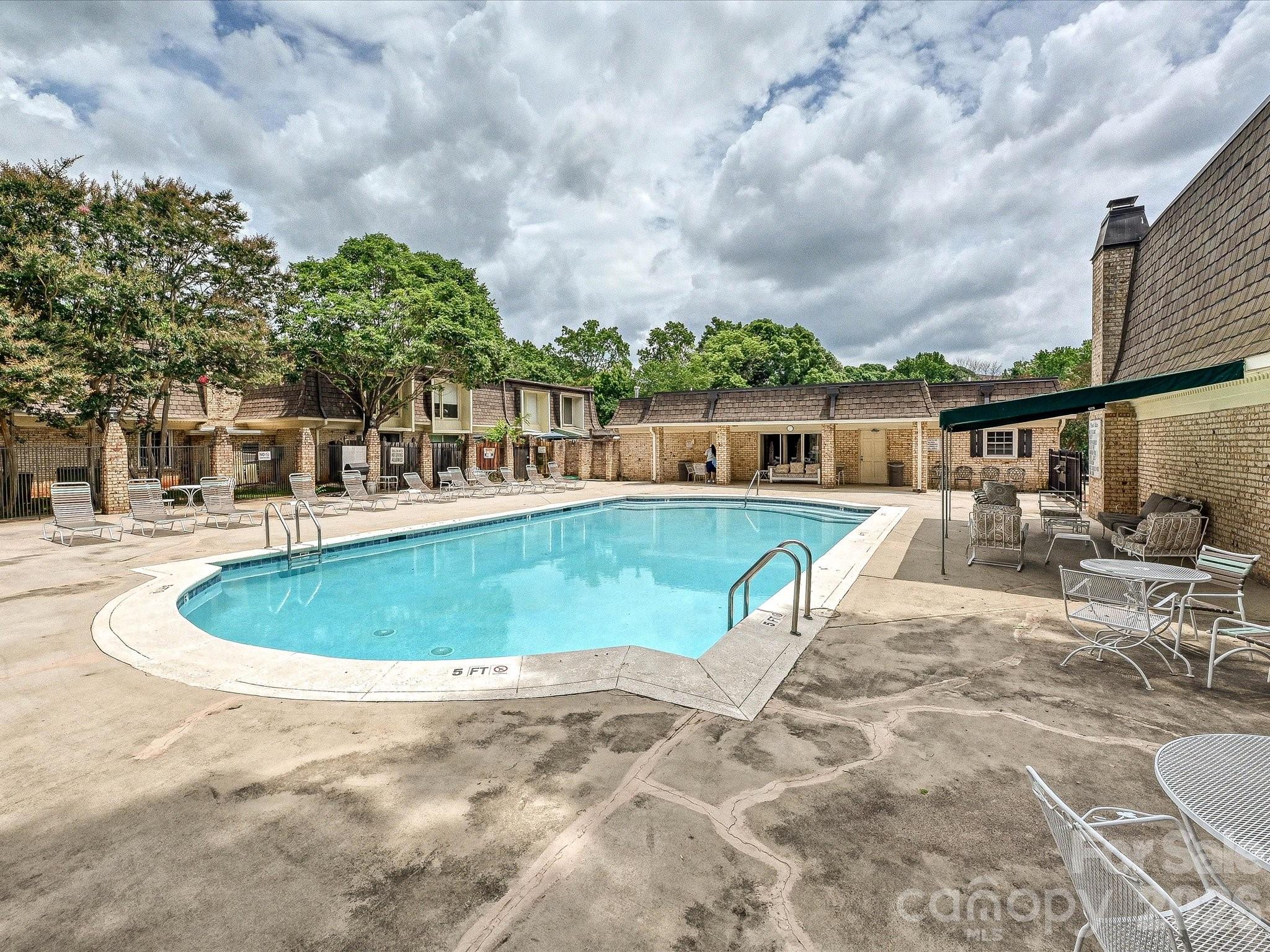 2233 Rexford Road #C — Charlotte