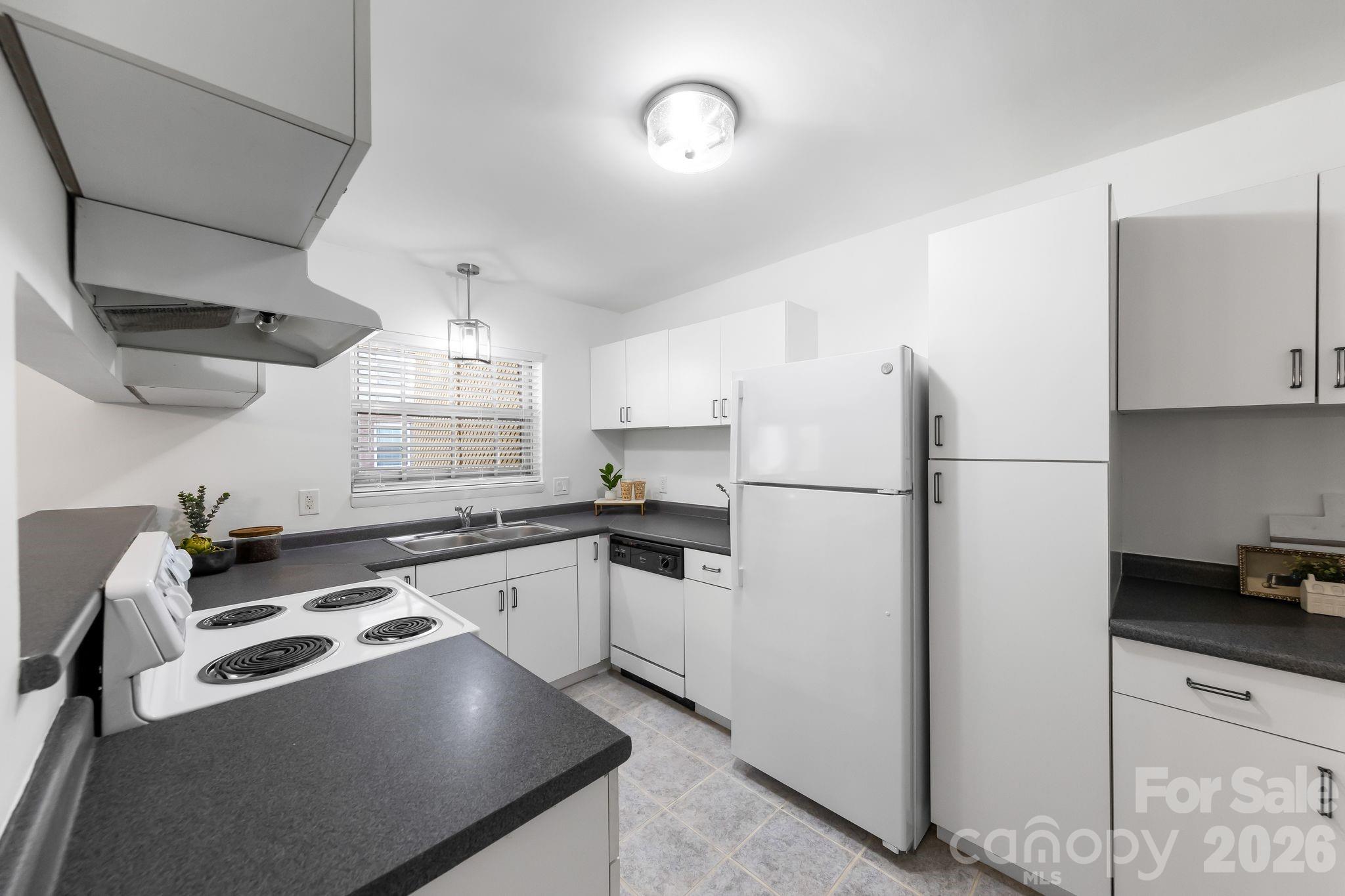 2630 Park Road #F — Charlotte