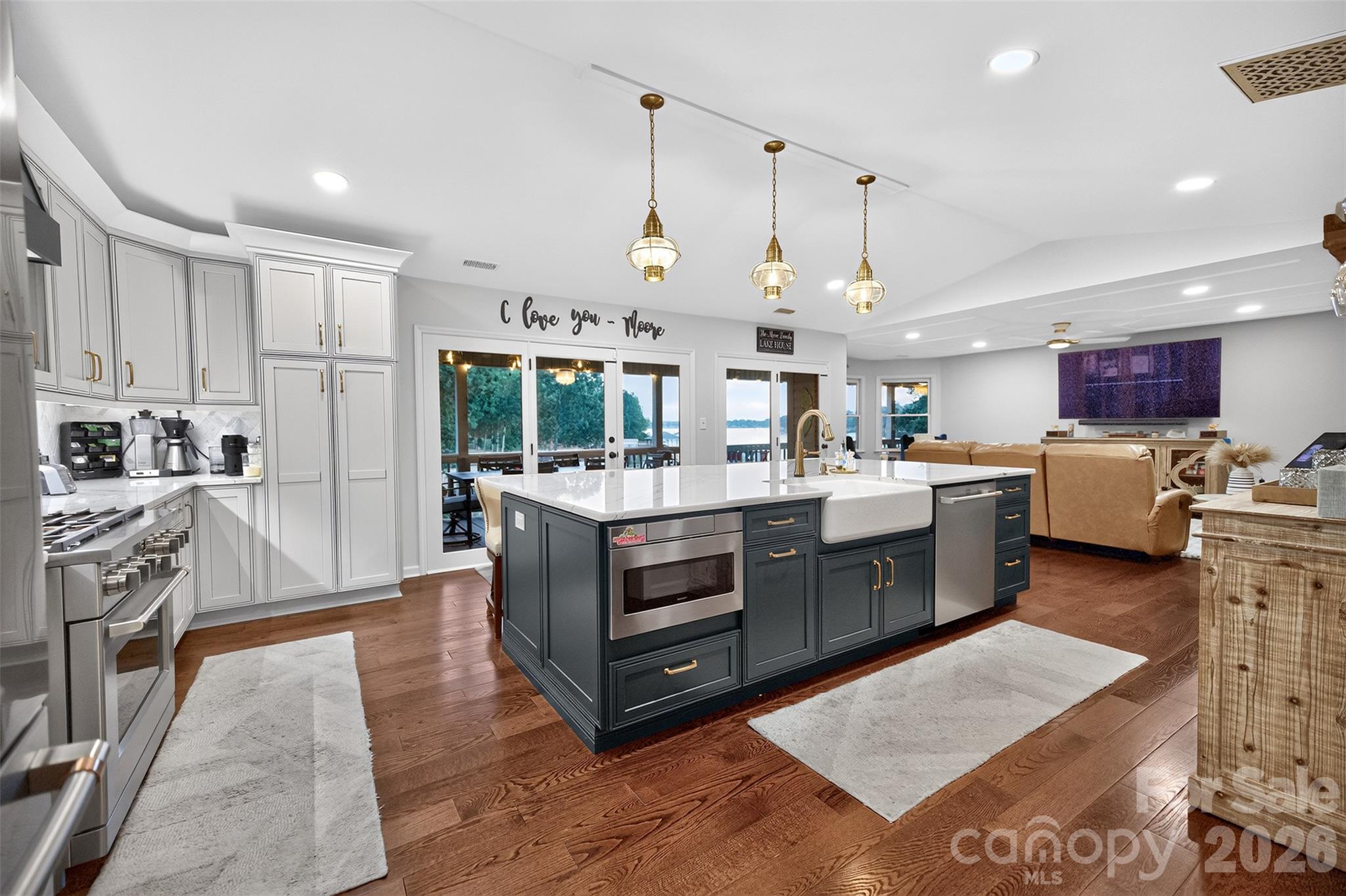 8535 Sylvan Drive — Terrell