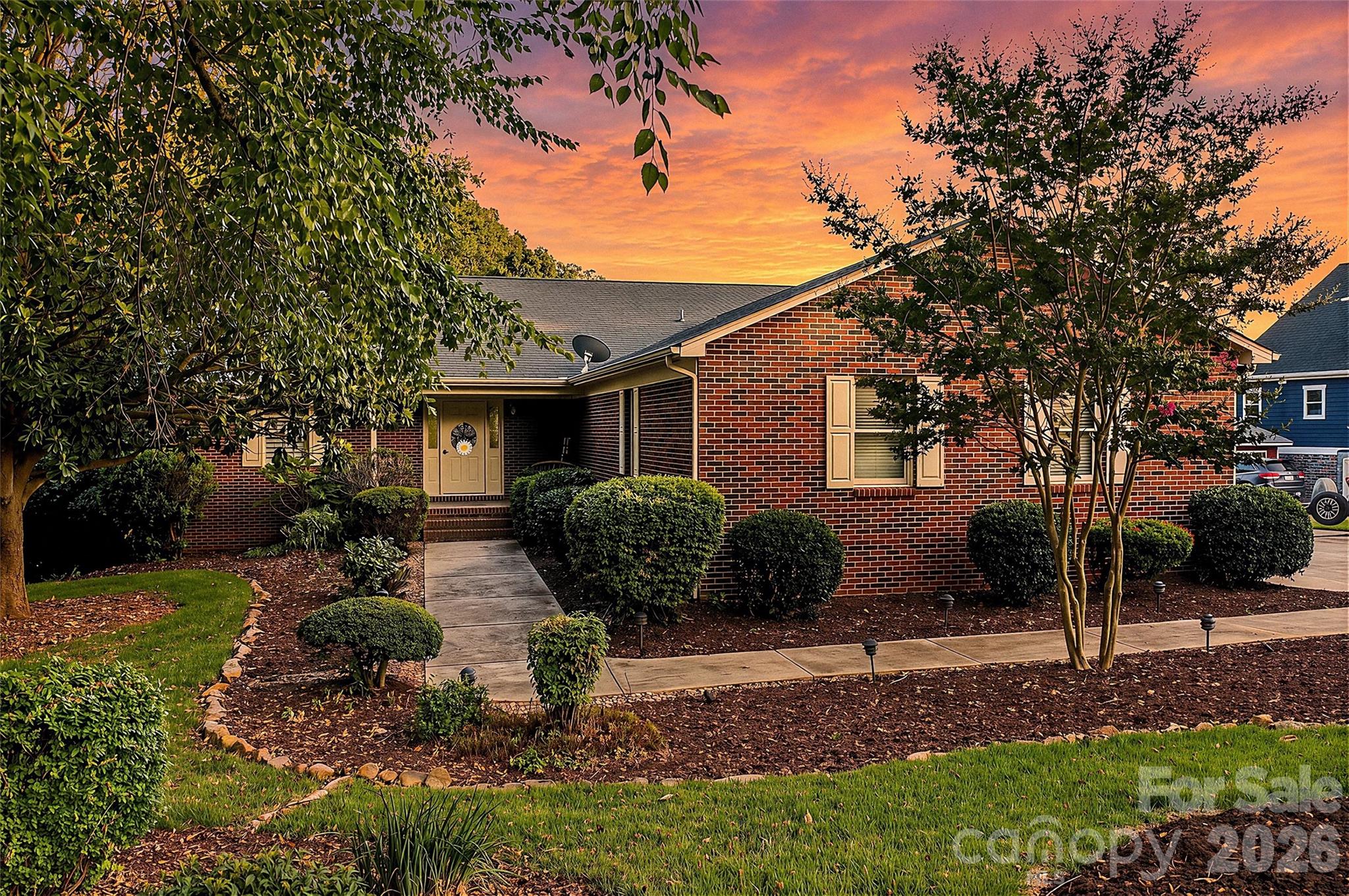 8535 Sylvan Drive — Terrell