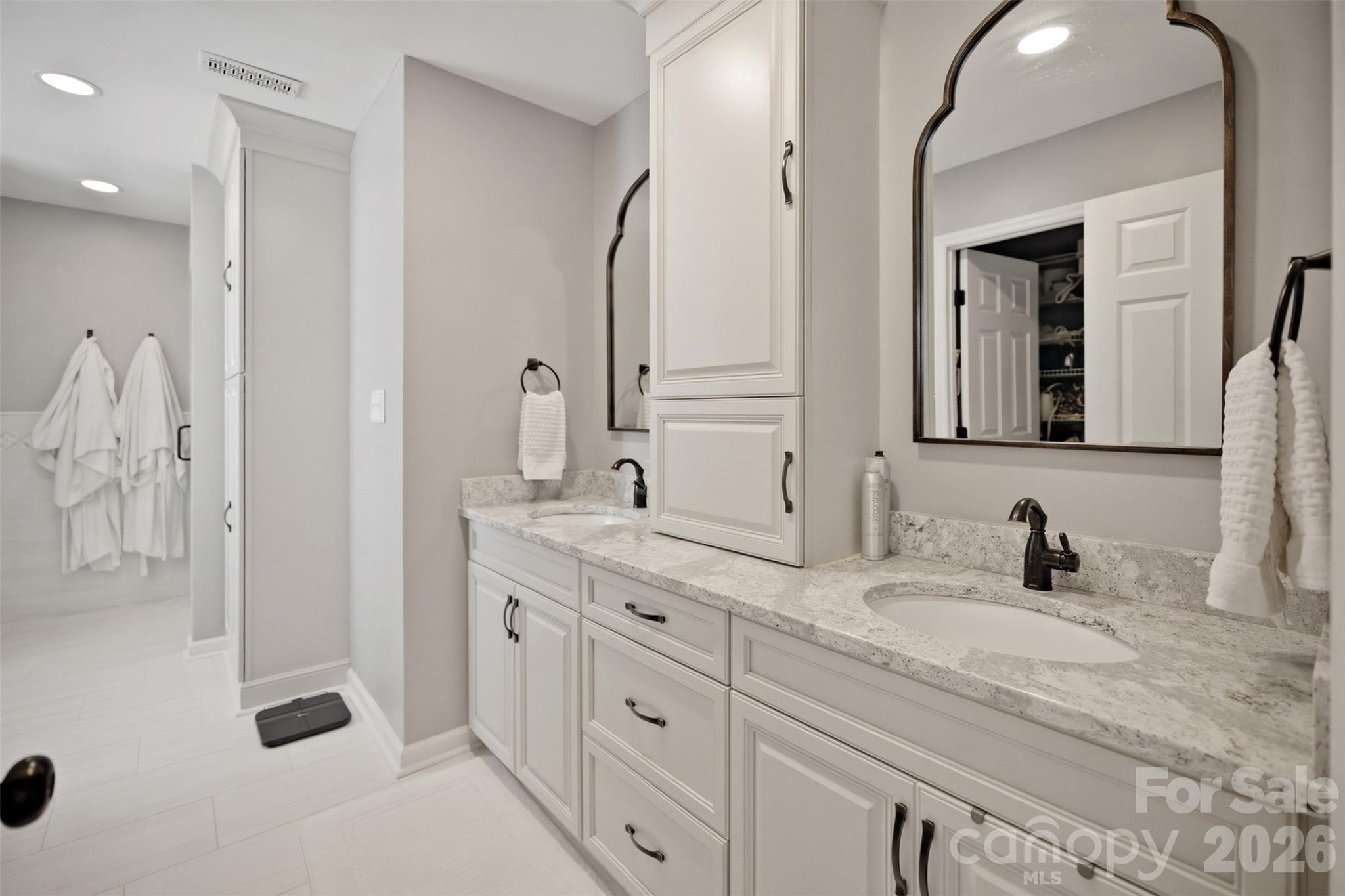 8535 Sylvan Drive — Terrell