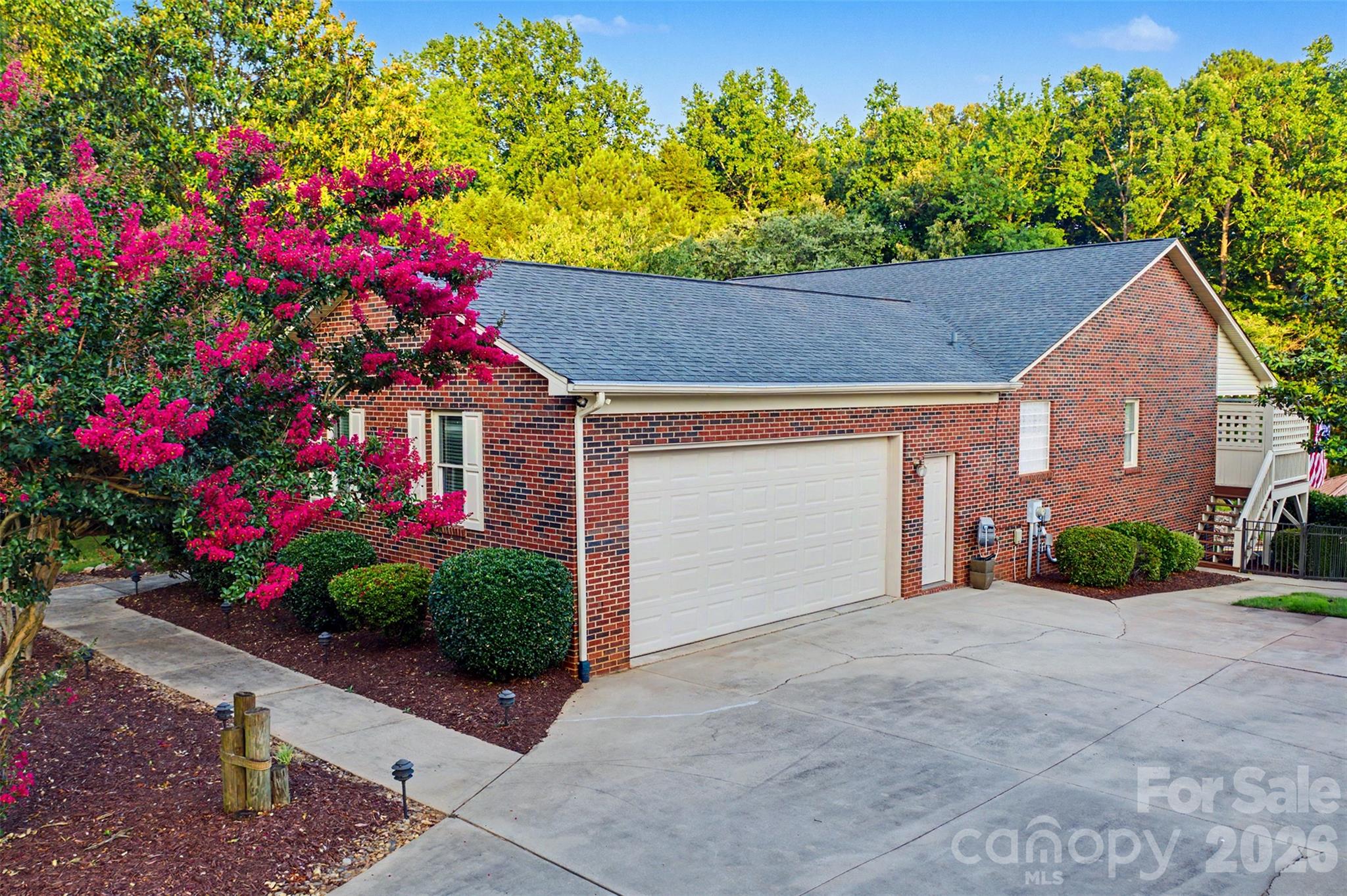 8535 Sylvan Drive — Terrell