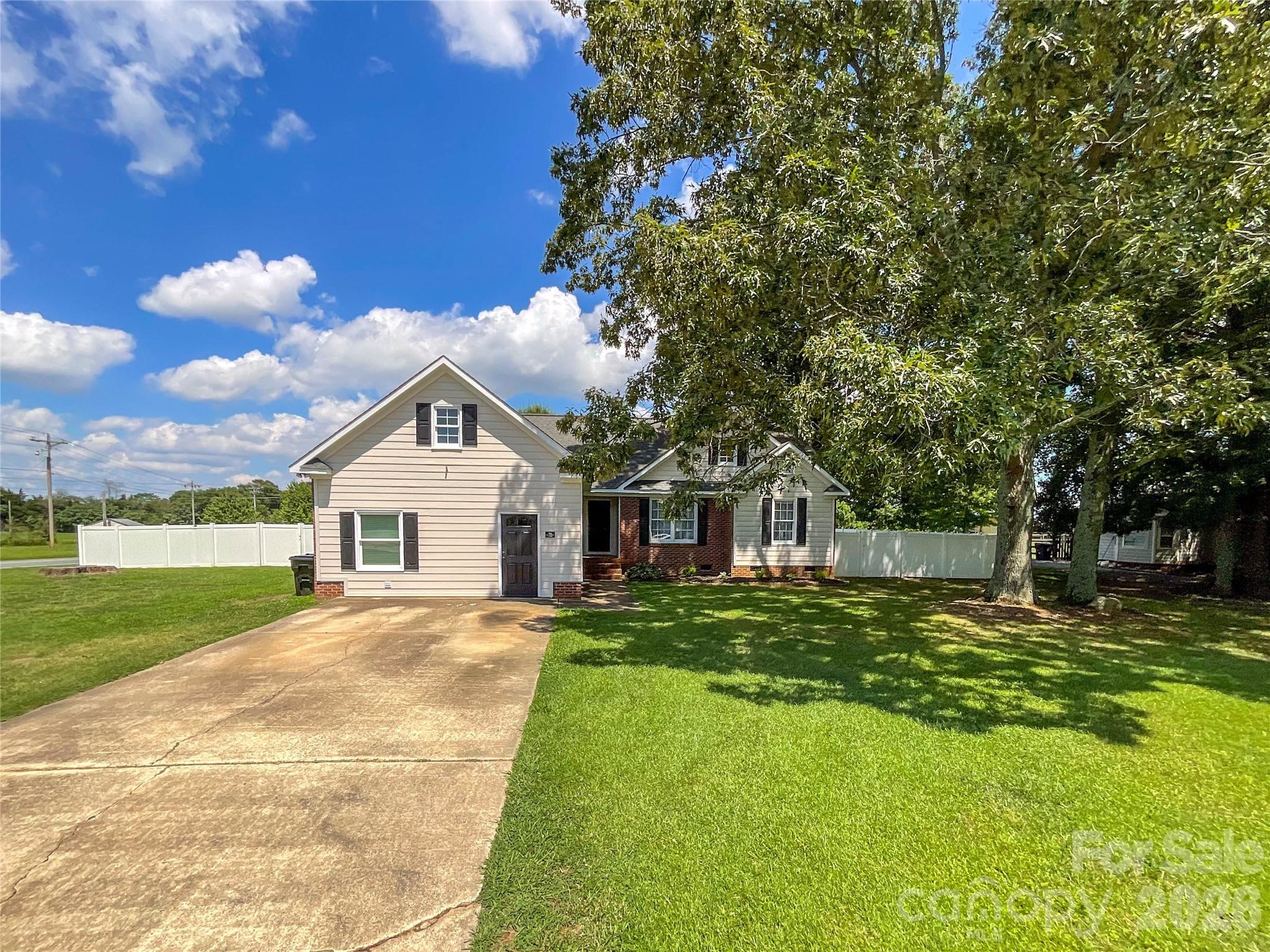 3914 Matthew Drive — Monroe
