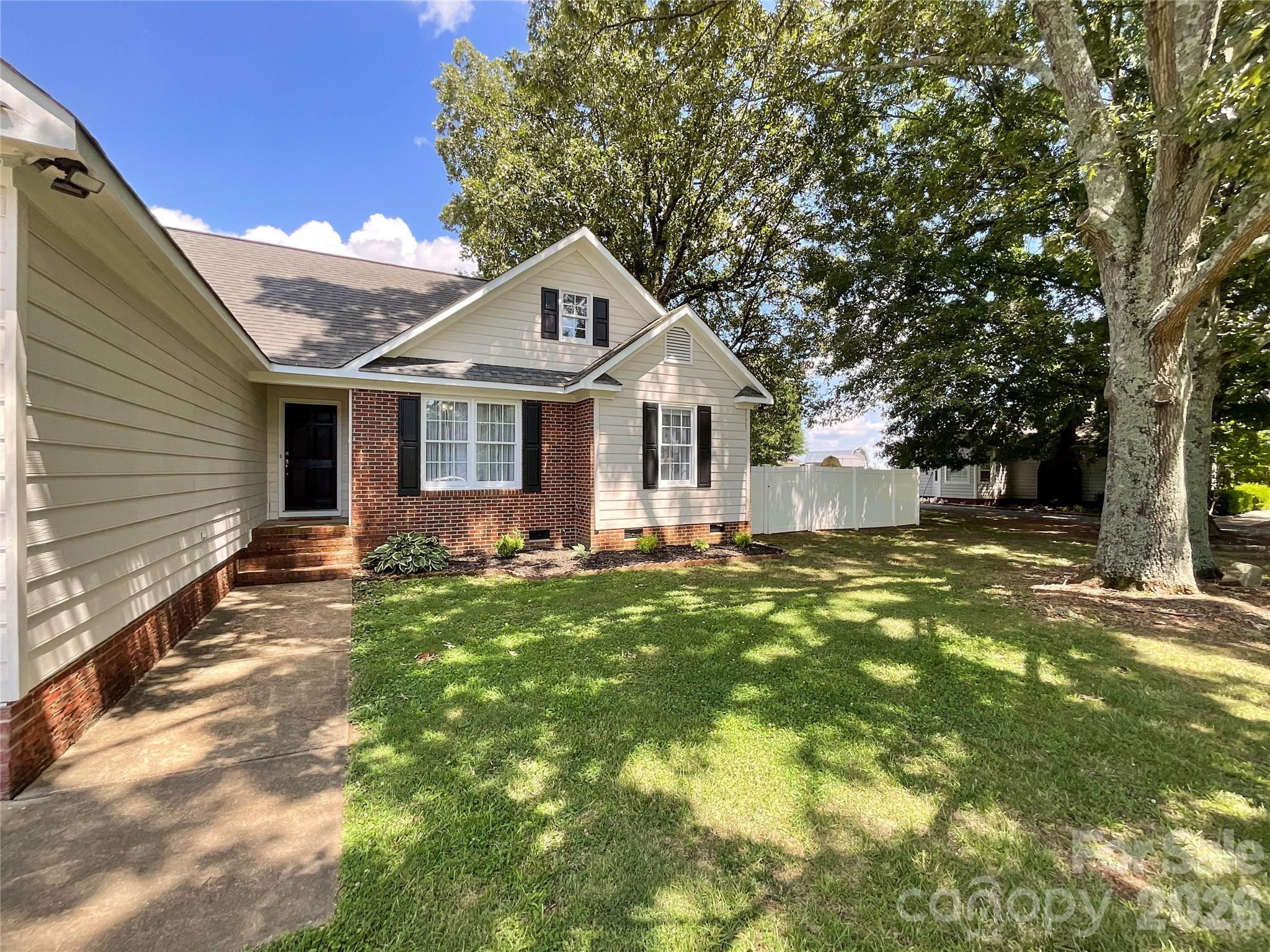 3914 Matthew Drive — Monroe