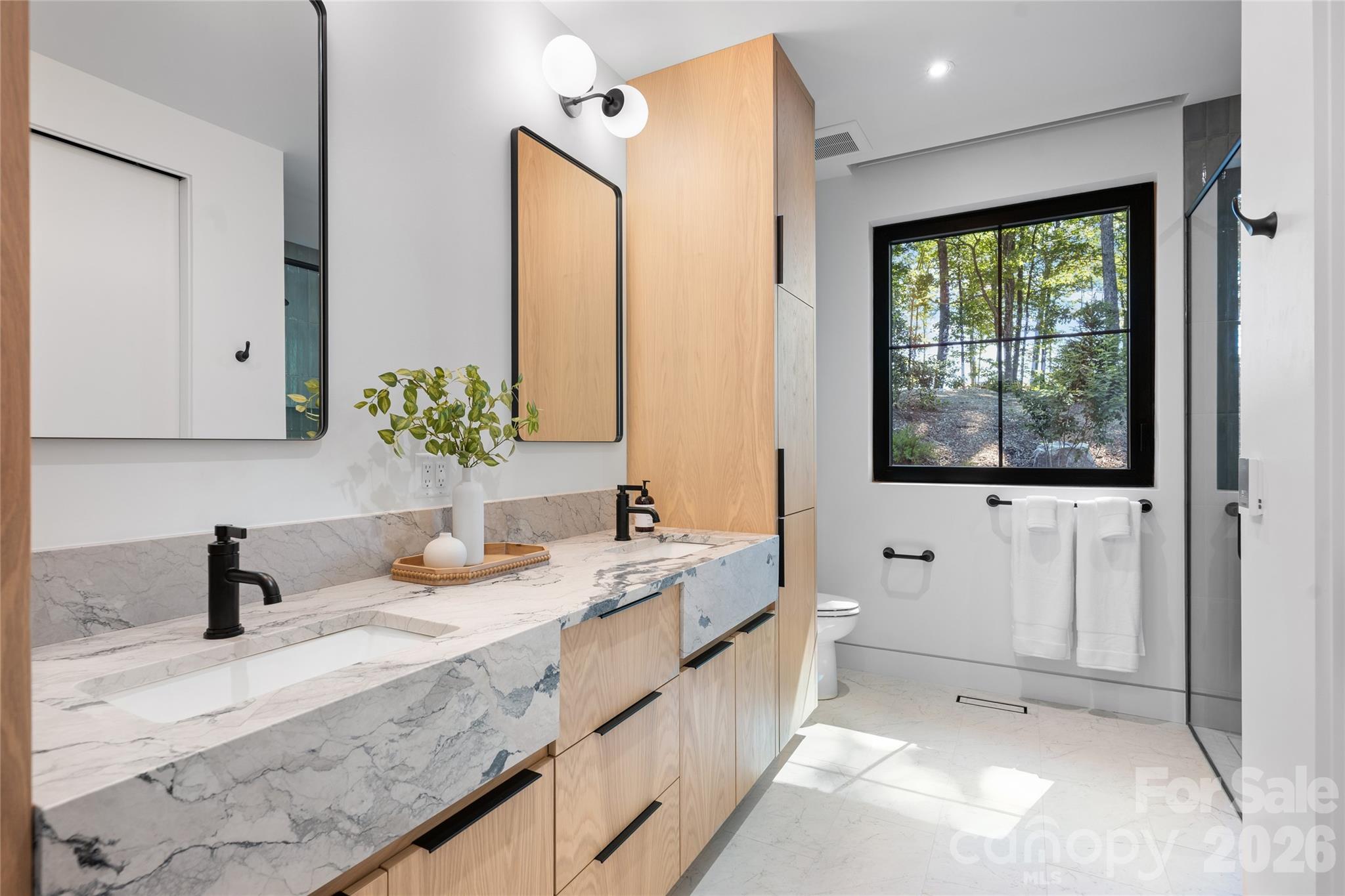 140 Panther Summit Drive — Lake Toxaway