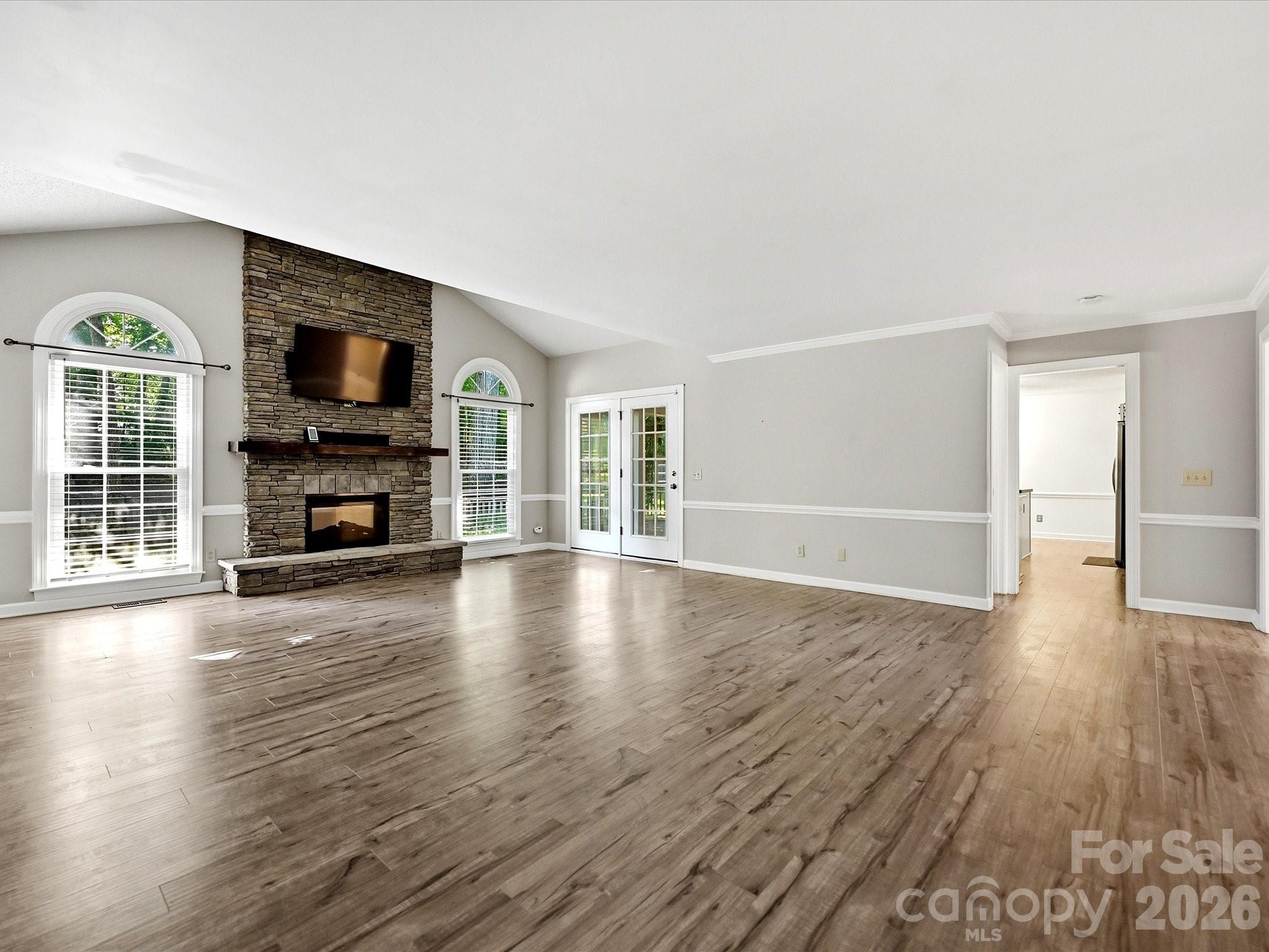 12903 Fallcross Court — Huntersville