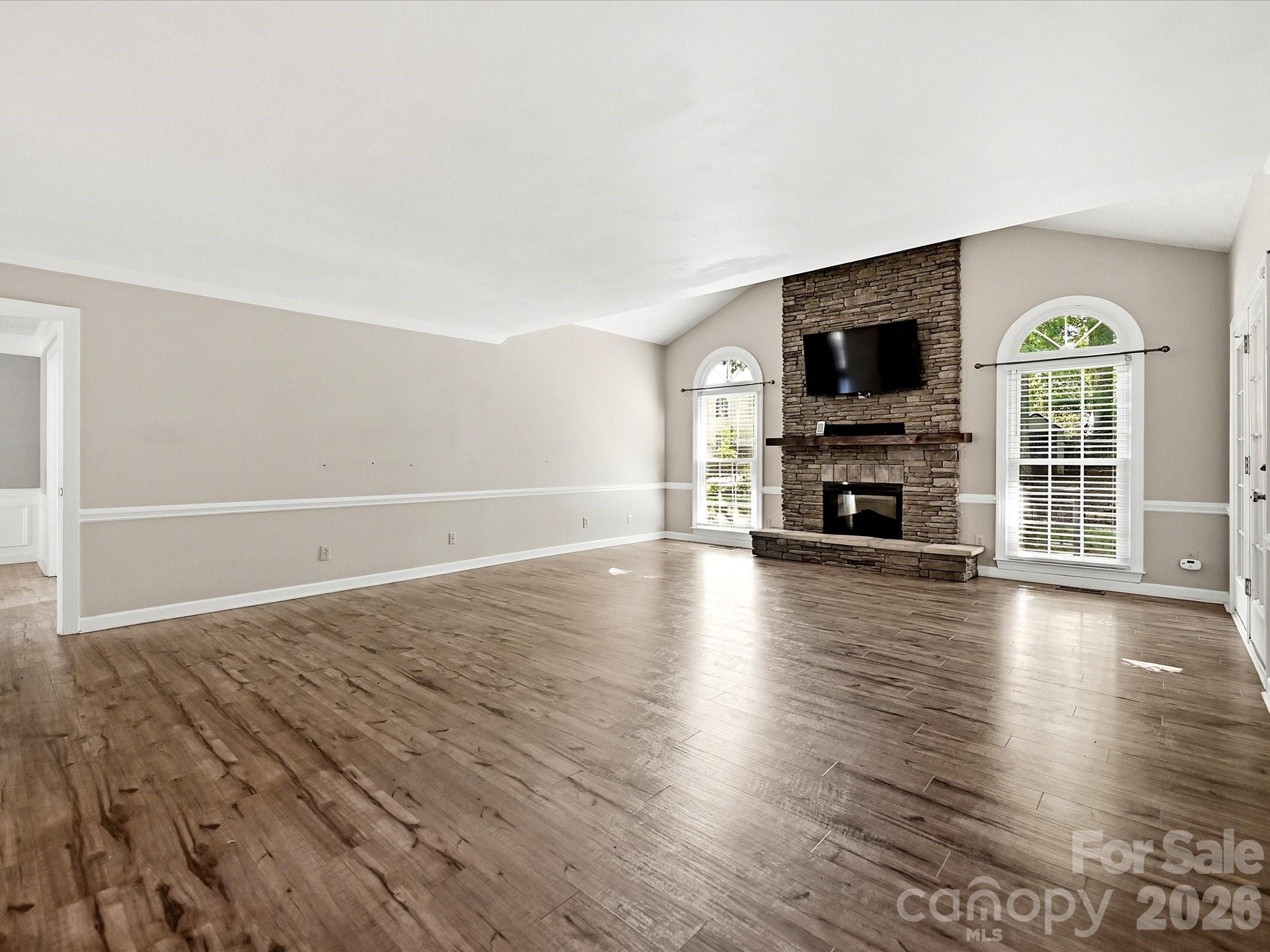12903 Fallcross Court — Huntersville