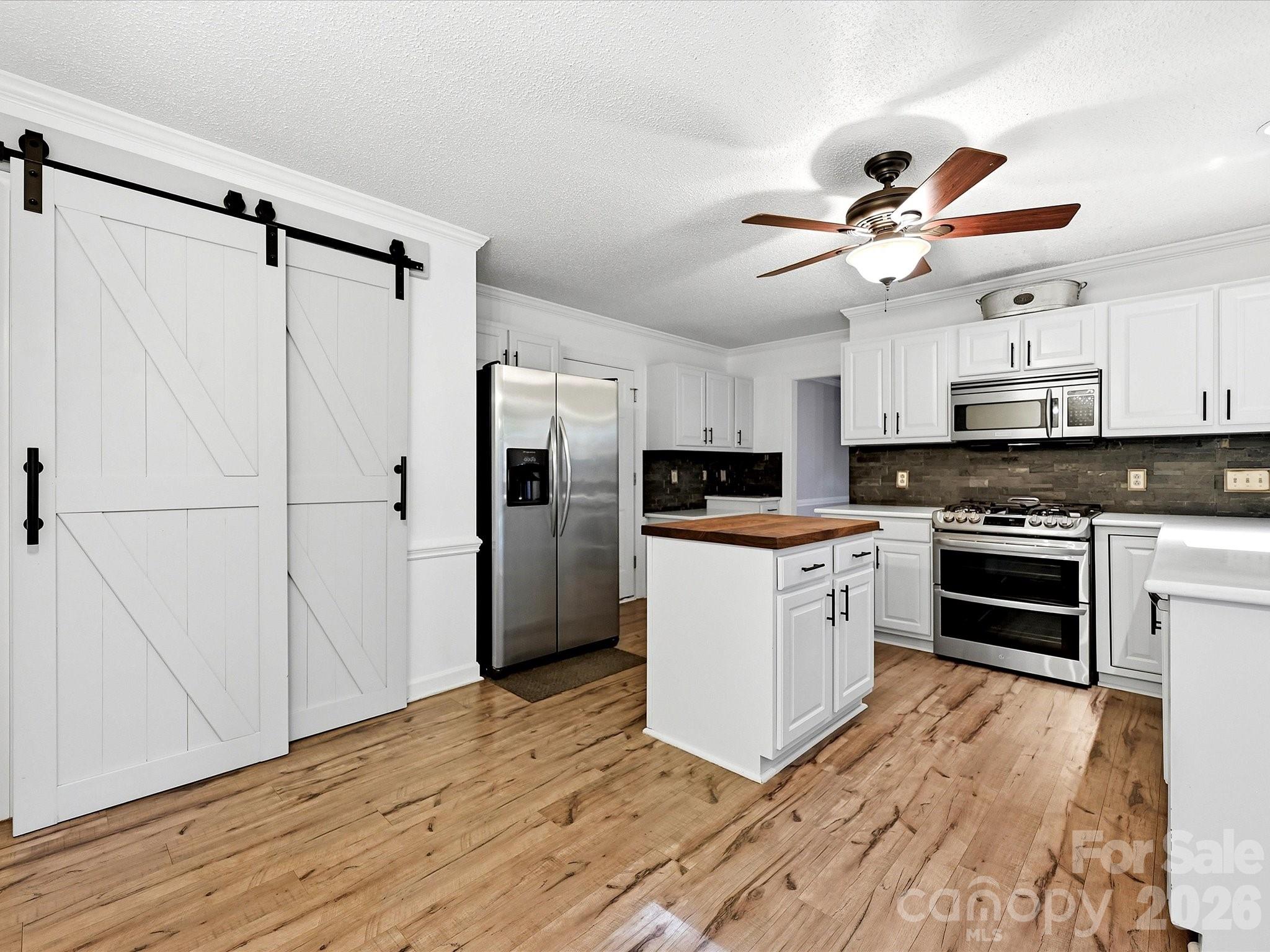 12903 Fallcross Court — Huntersville