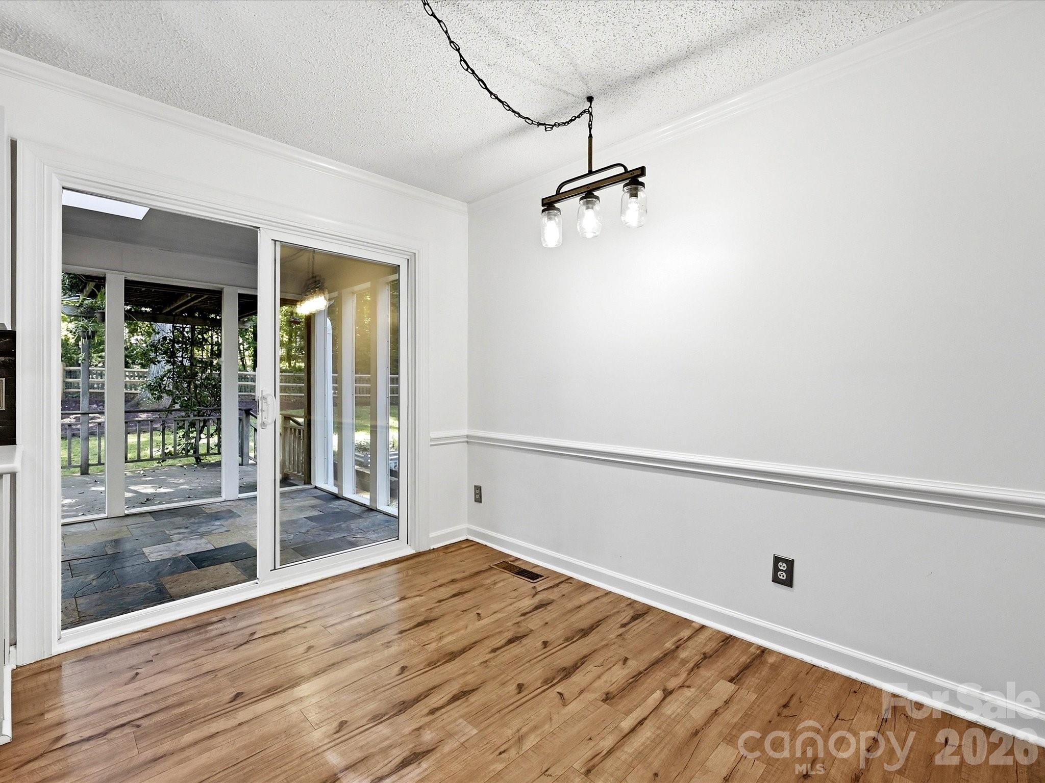 12903 Fallcross Court — Huntersville