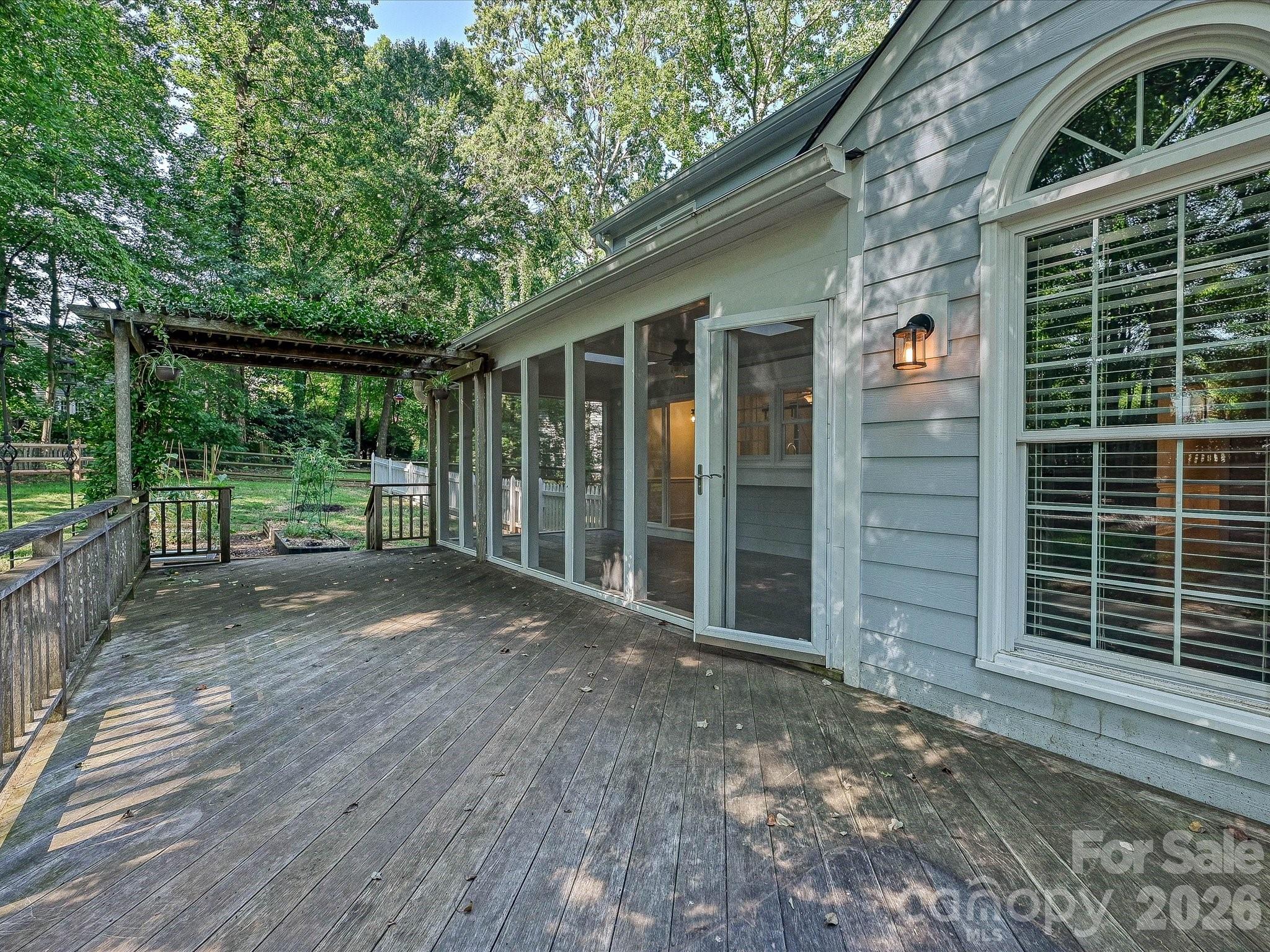 12903 Fallcross Court — Huntersville