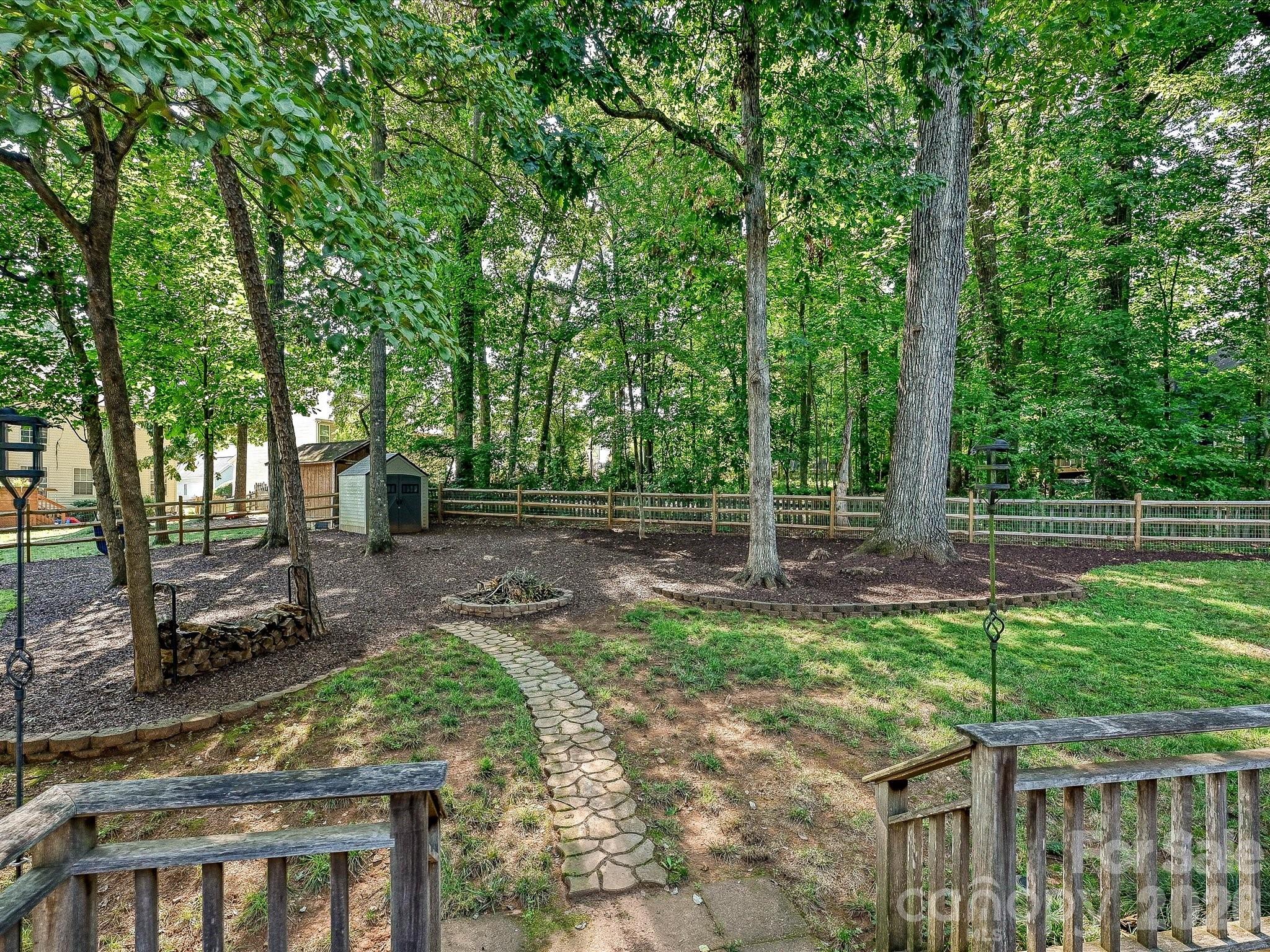12903 Fallcross Court — Huntersville