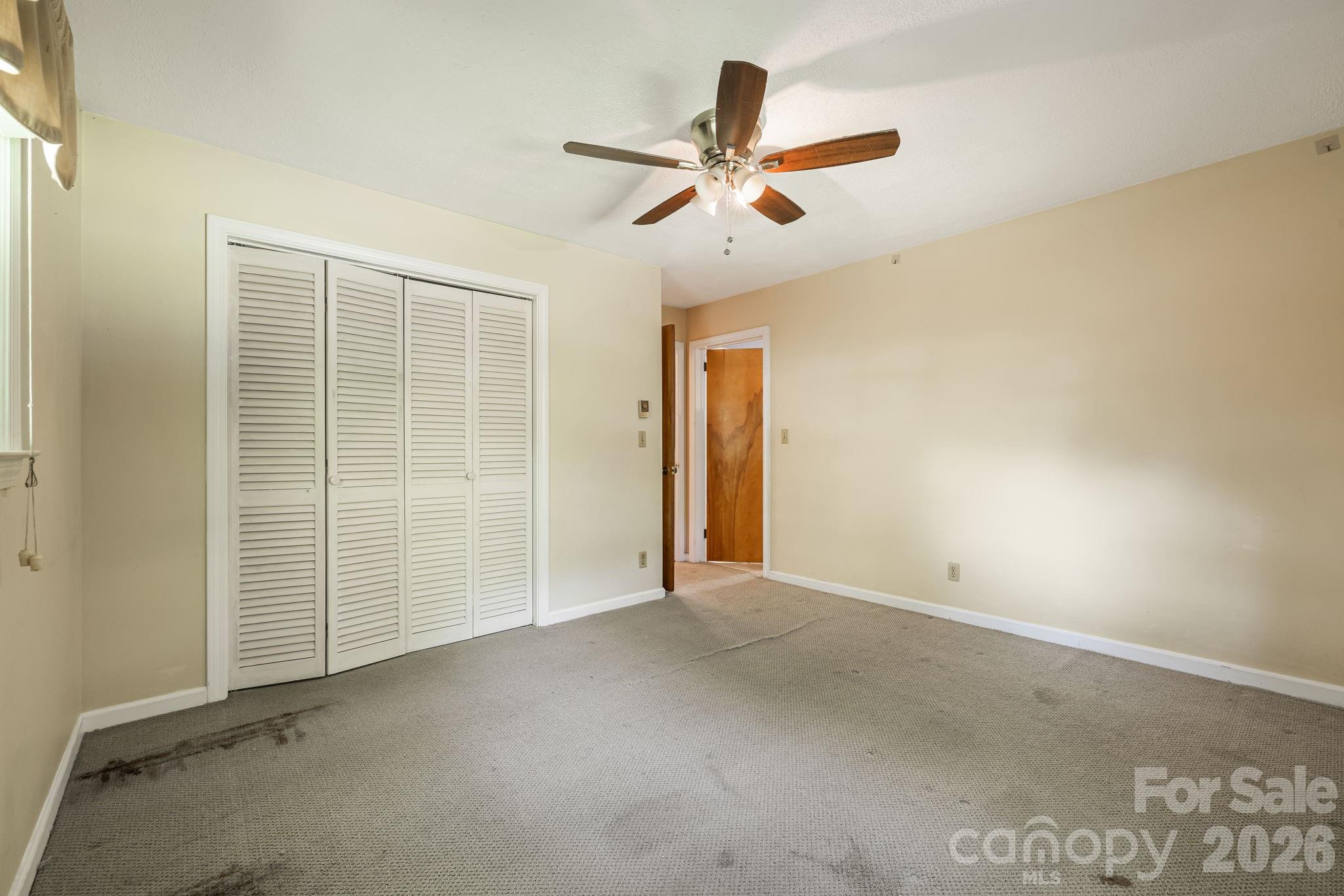 917 Fassifern Court — Hendersonville