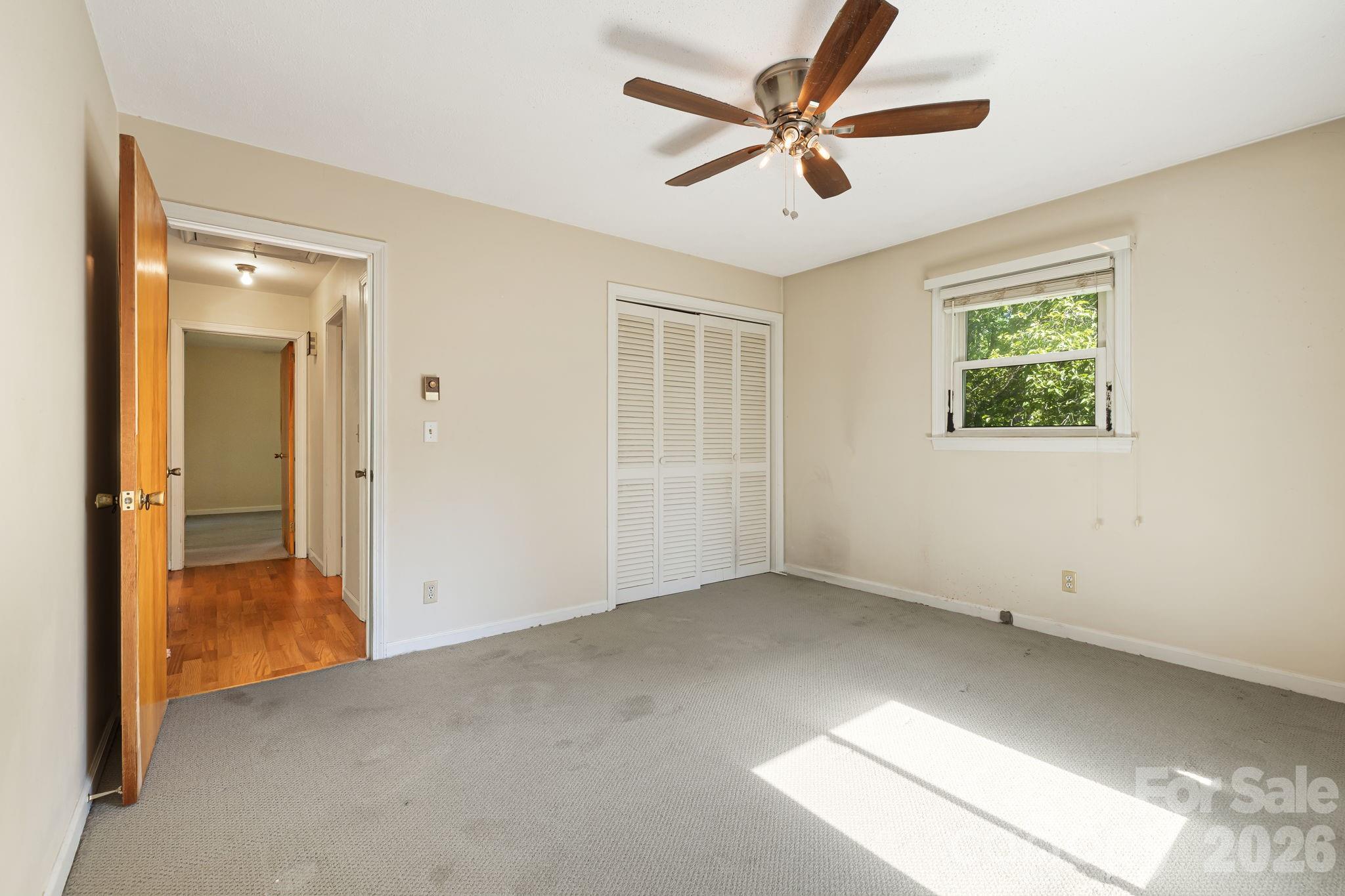 917 Fassifern Court — Hendersonville