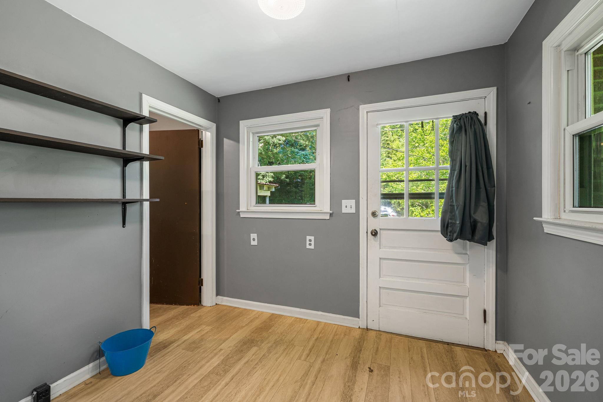 917 Fassifern Court — Hendersonville