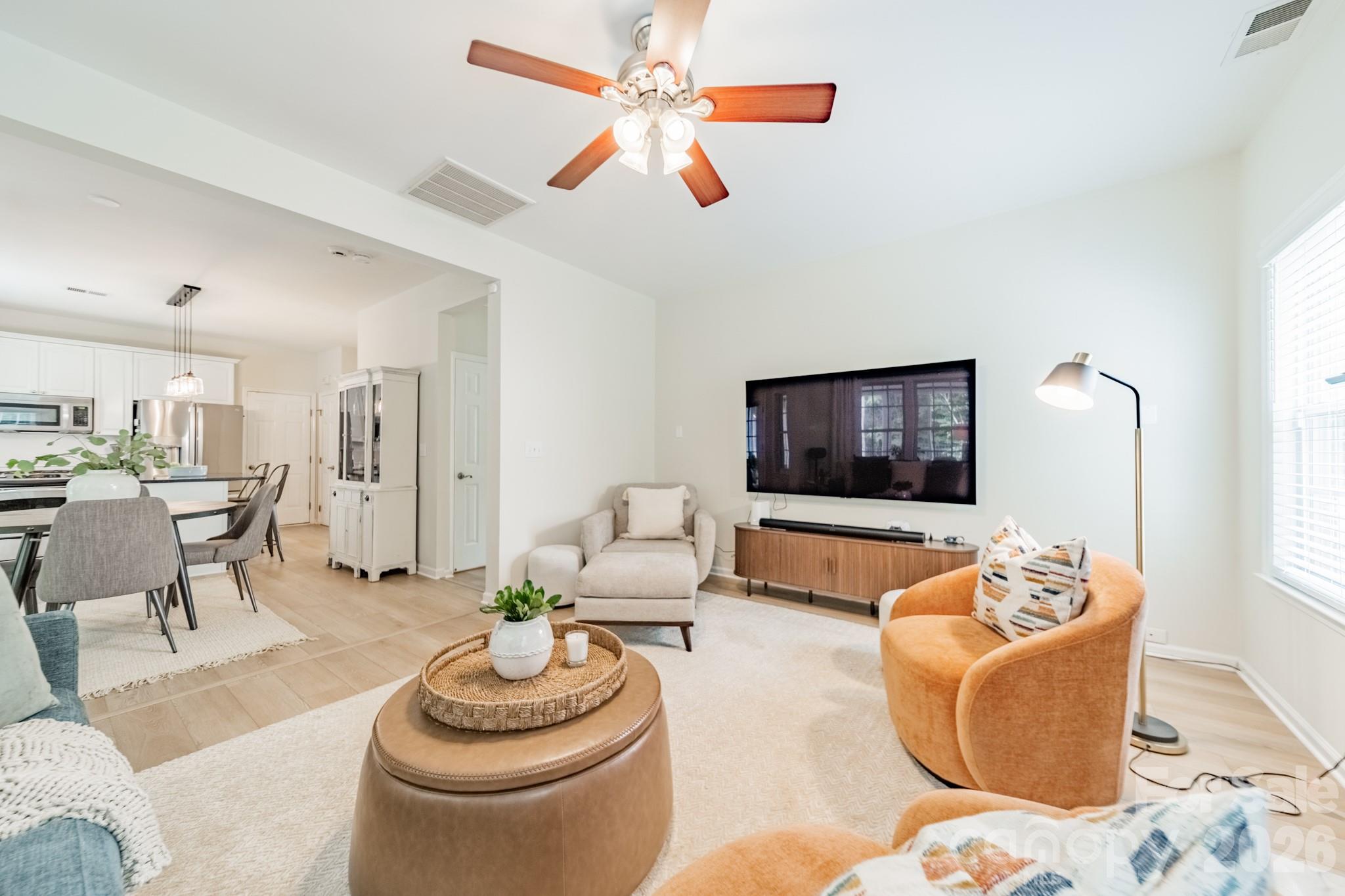 13405 Honeytree Lane — Pineville