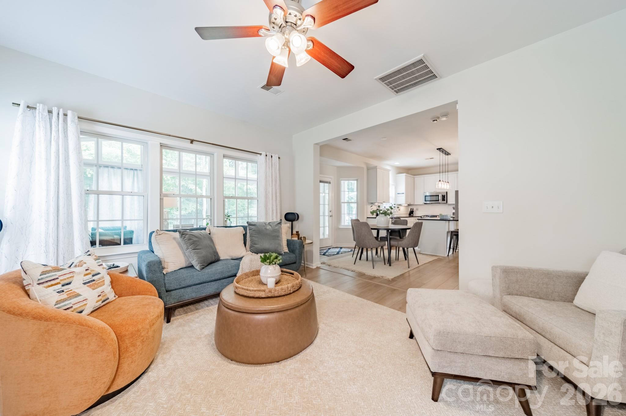 13405 Honeytree Lane — Pineville