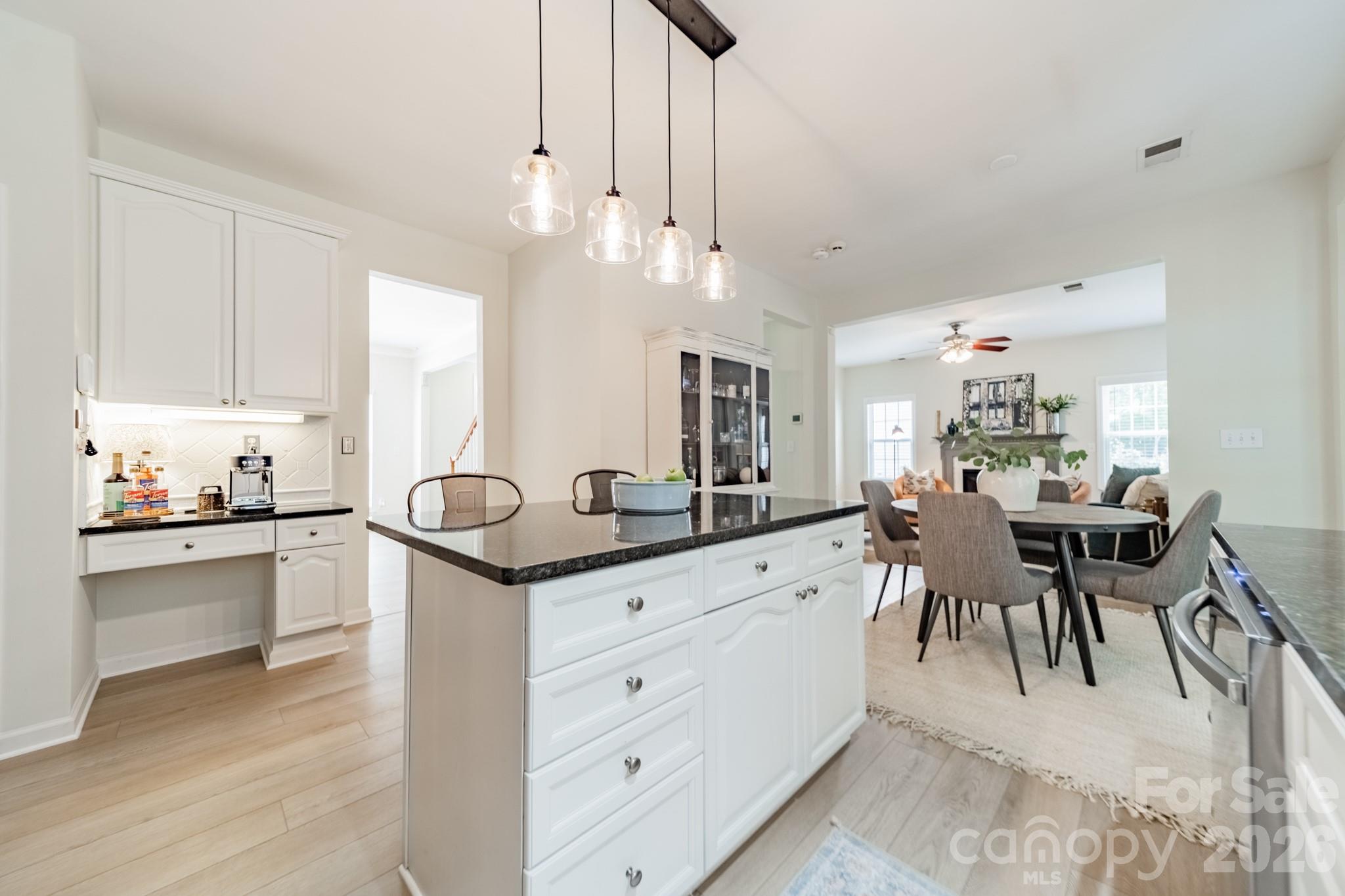 13405 Honeytree Lane — Pineville