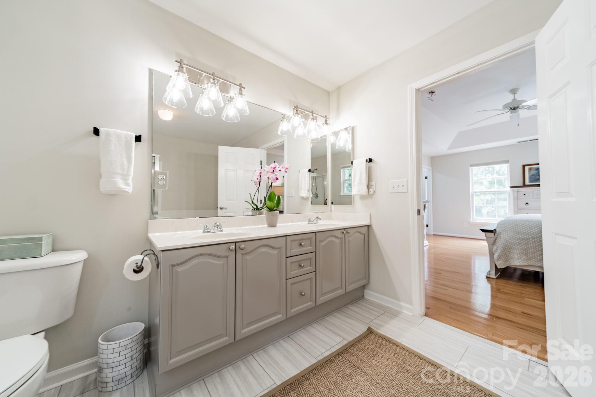 13405 Honeytree Lane — Pineville