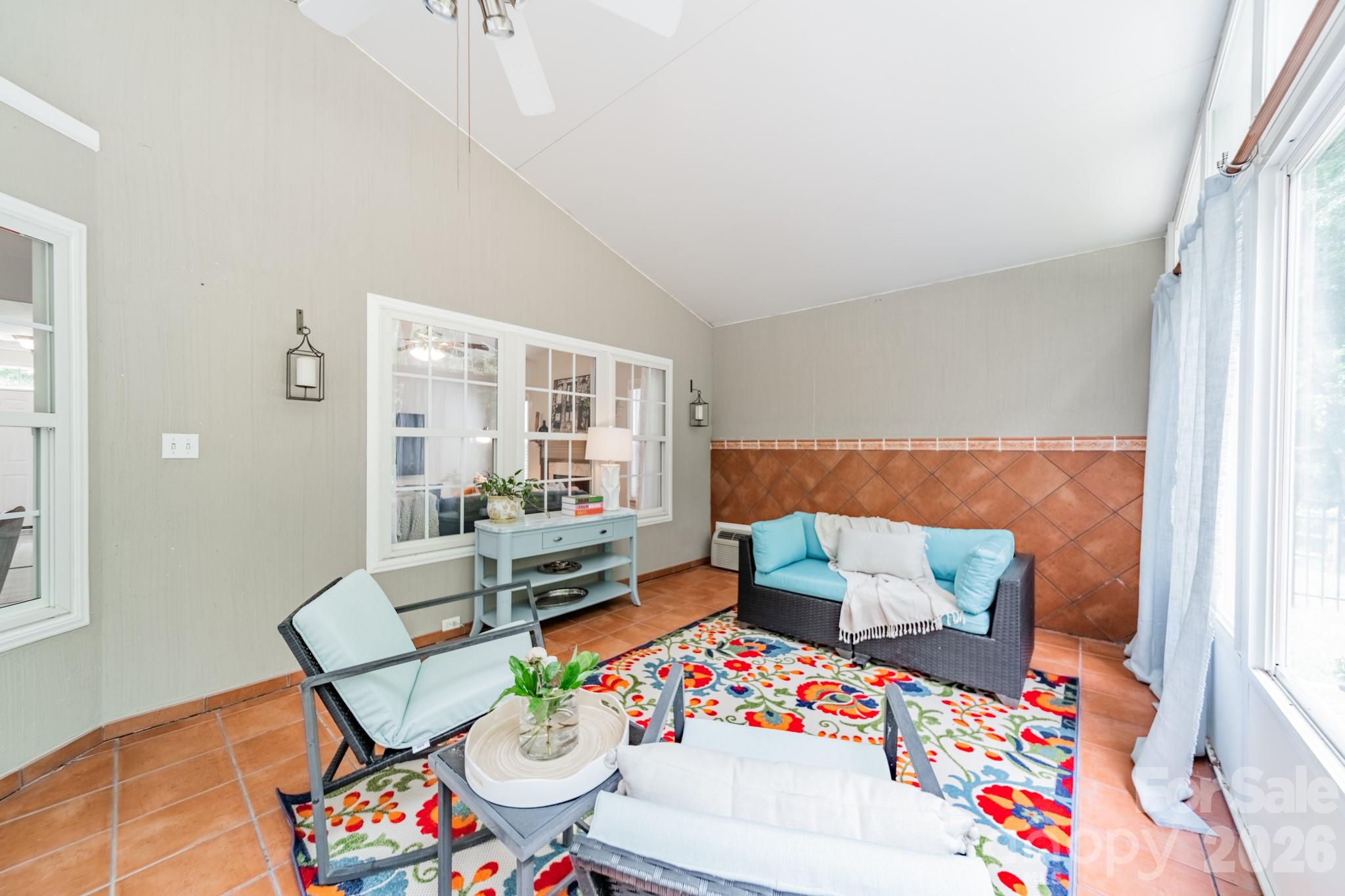 13405 Honeytree Lane — Pineville