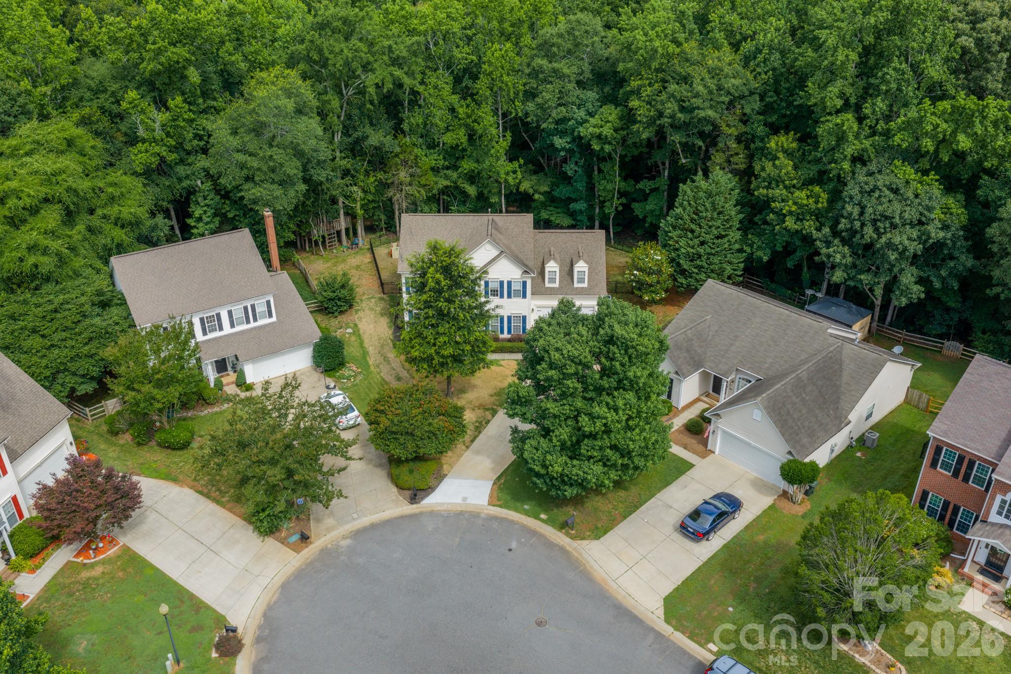 13405 Honeytree Lane — Pineville