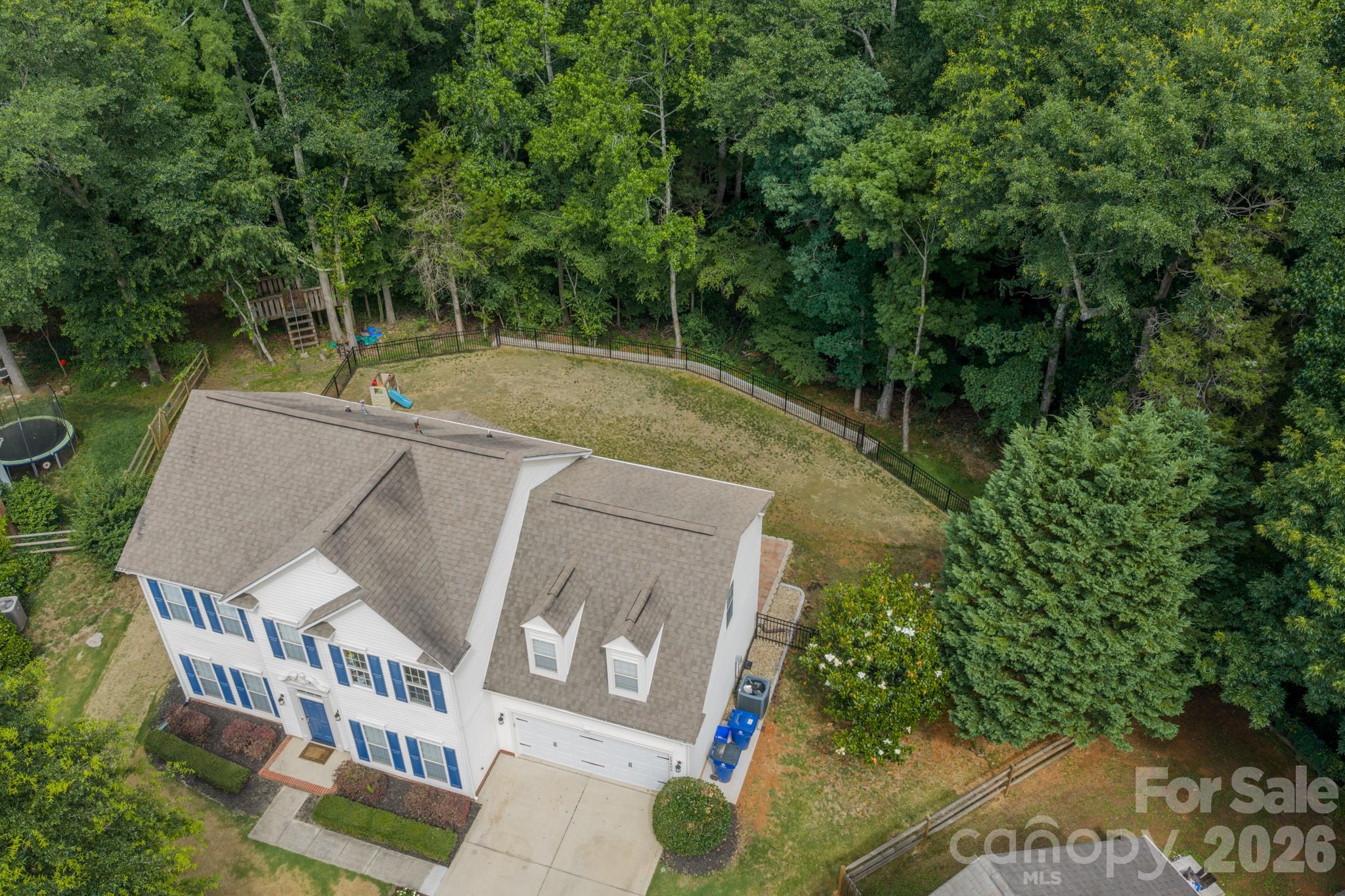 13405 Honeytree Lane — Pineville
