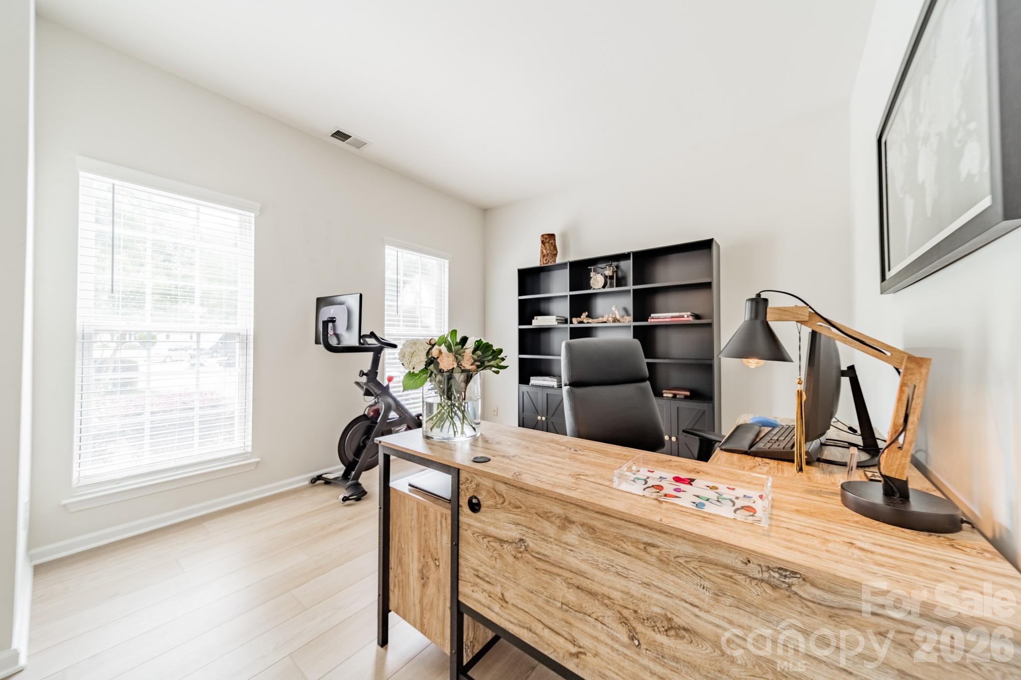 13405 Honeytree Lane — Pineville