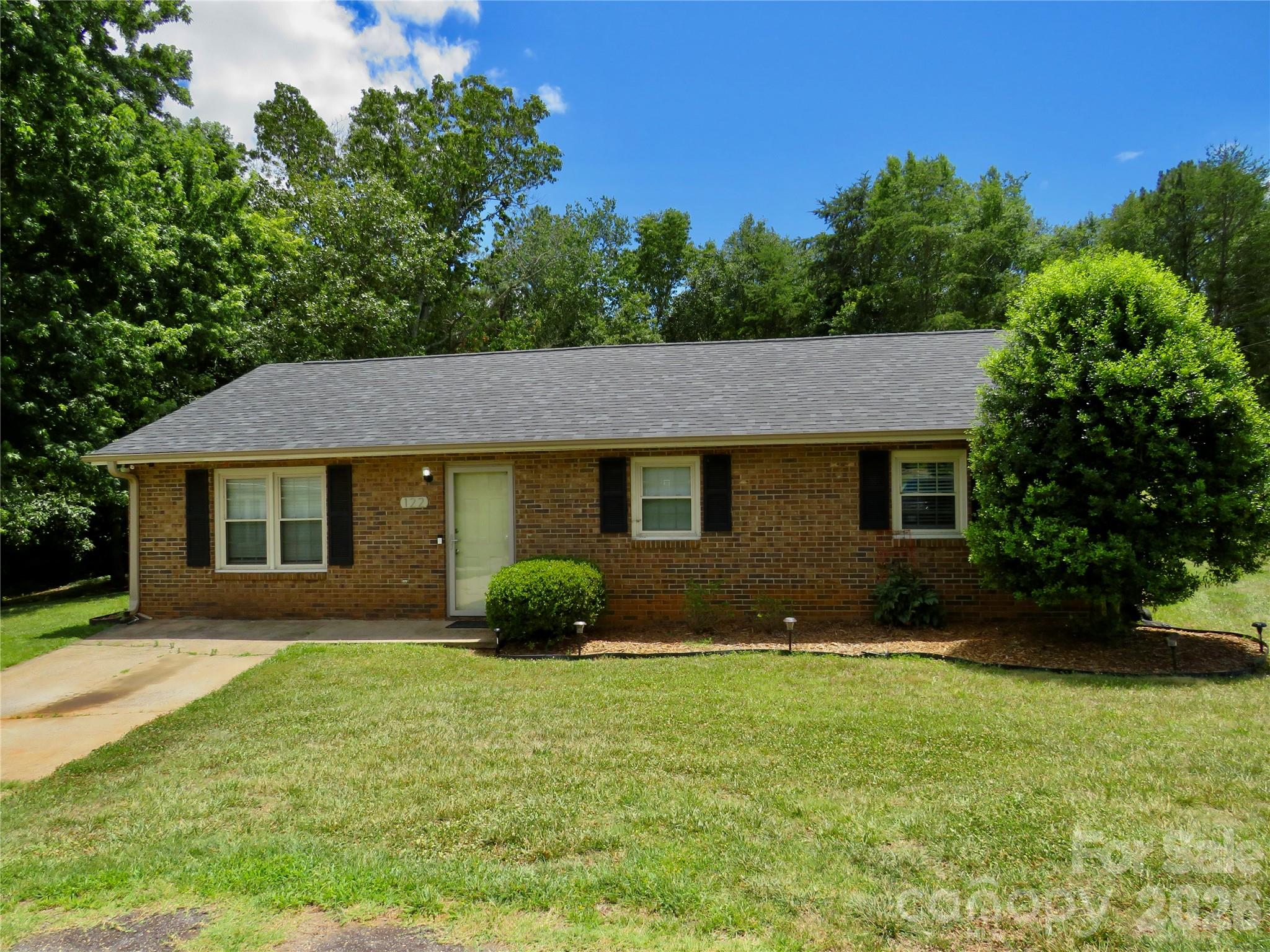 122 Tulip Trail — Ellenboro