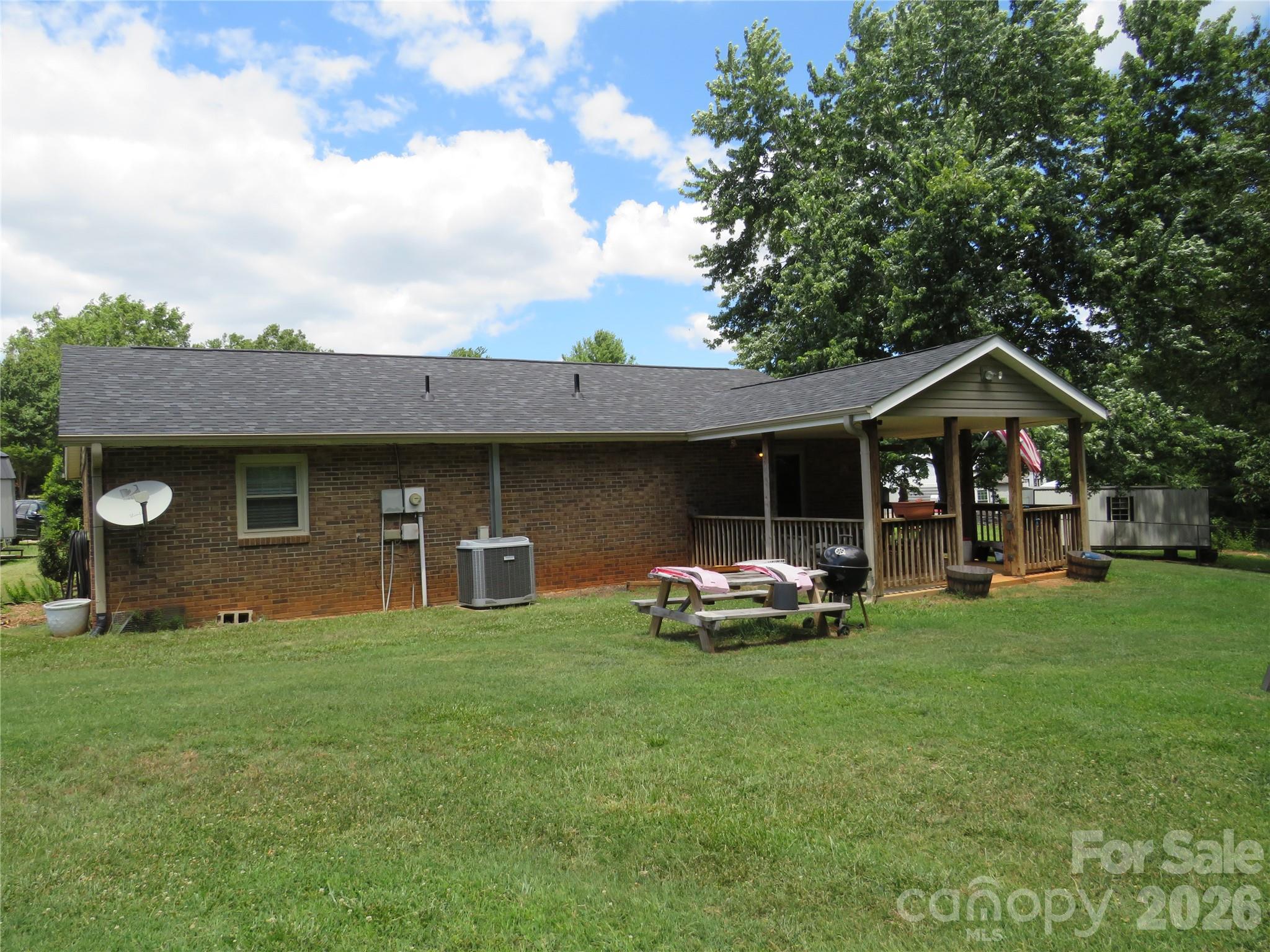 122 Tulip Trail — Ellenboro