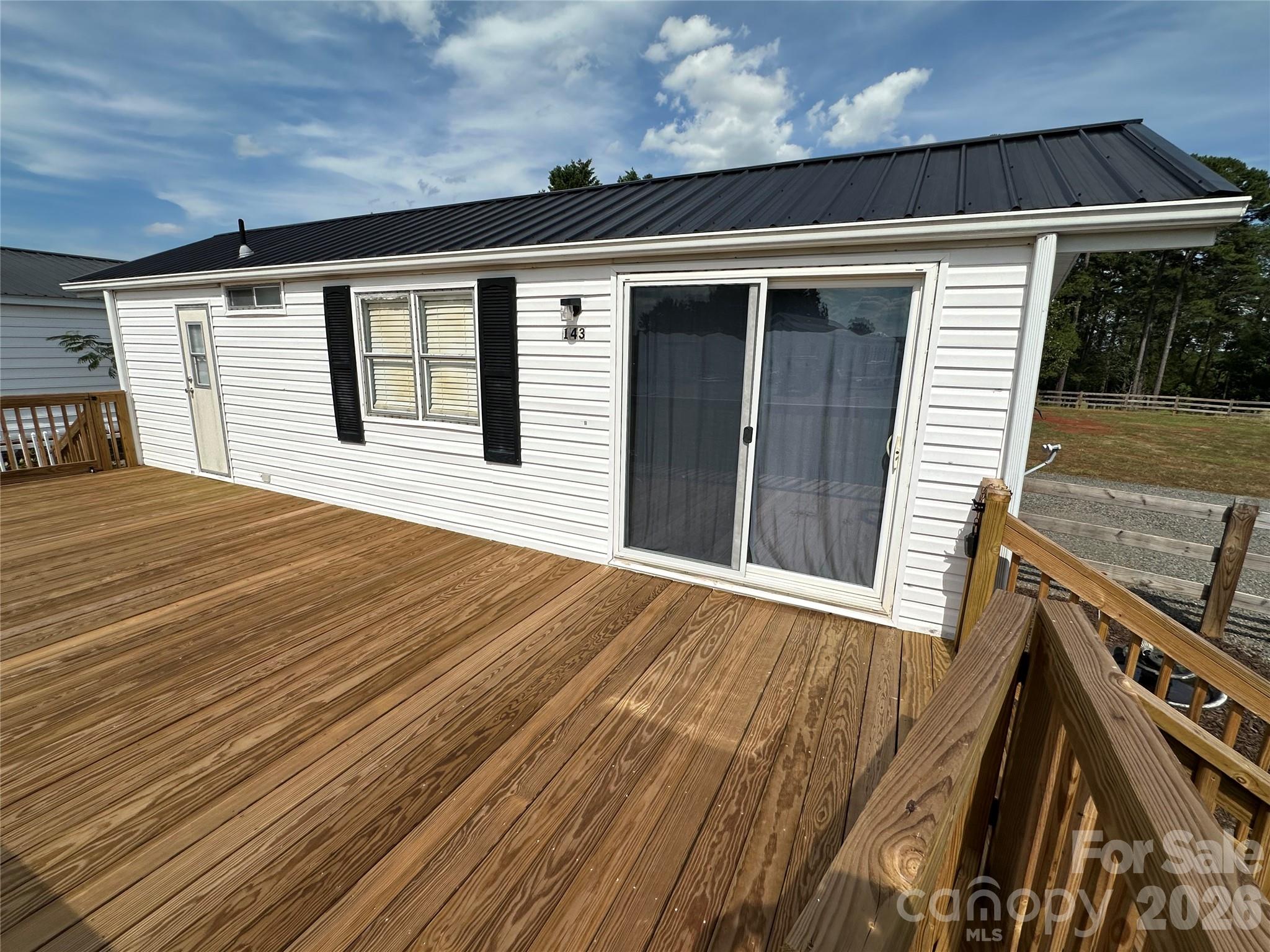 143 Dove Street — New London