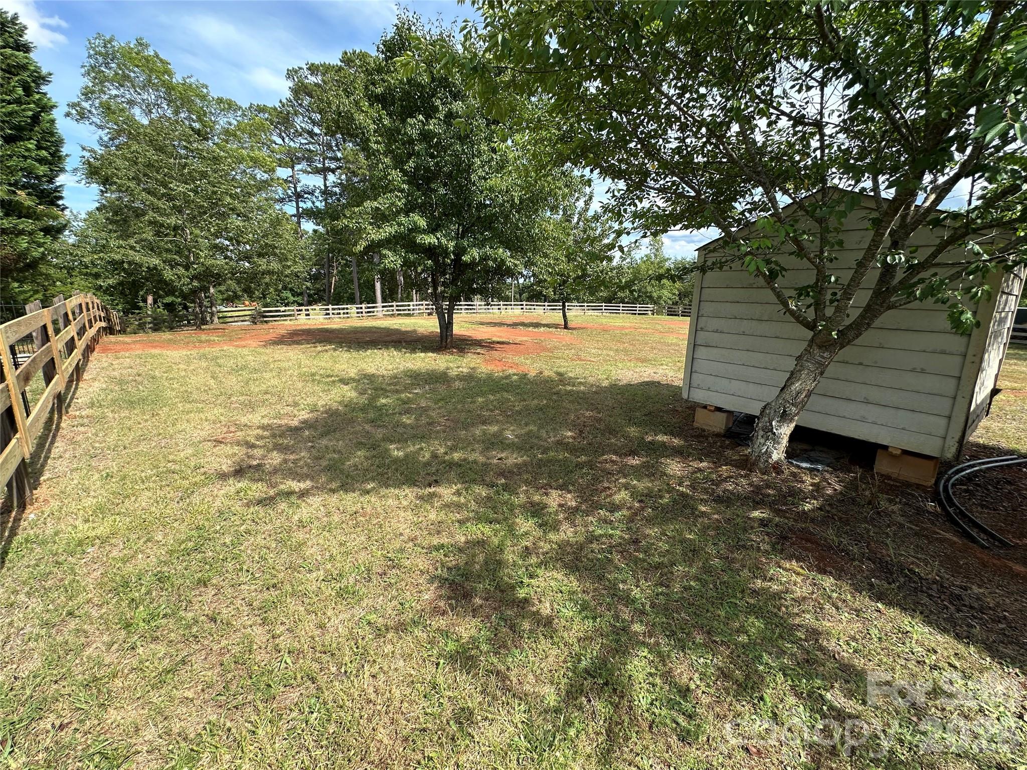 143 Dove Street — New London