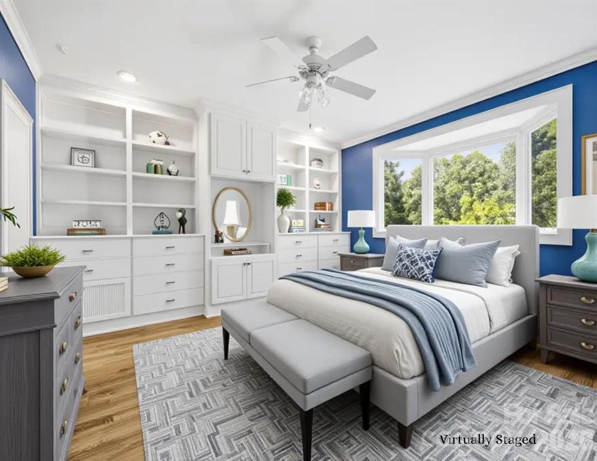 2204 E Cumming Woods Lane — Hendersonville