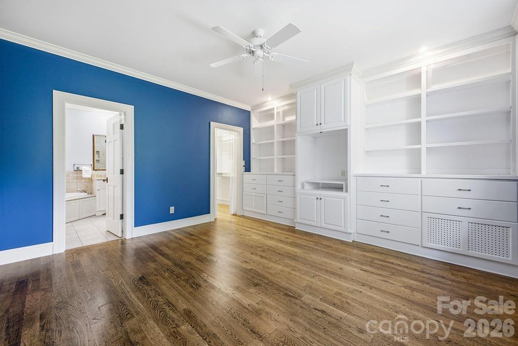 2204 E Cumming Woods Lane — Hendersonville