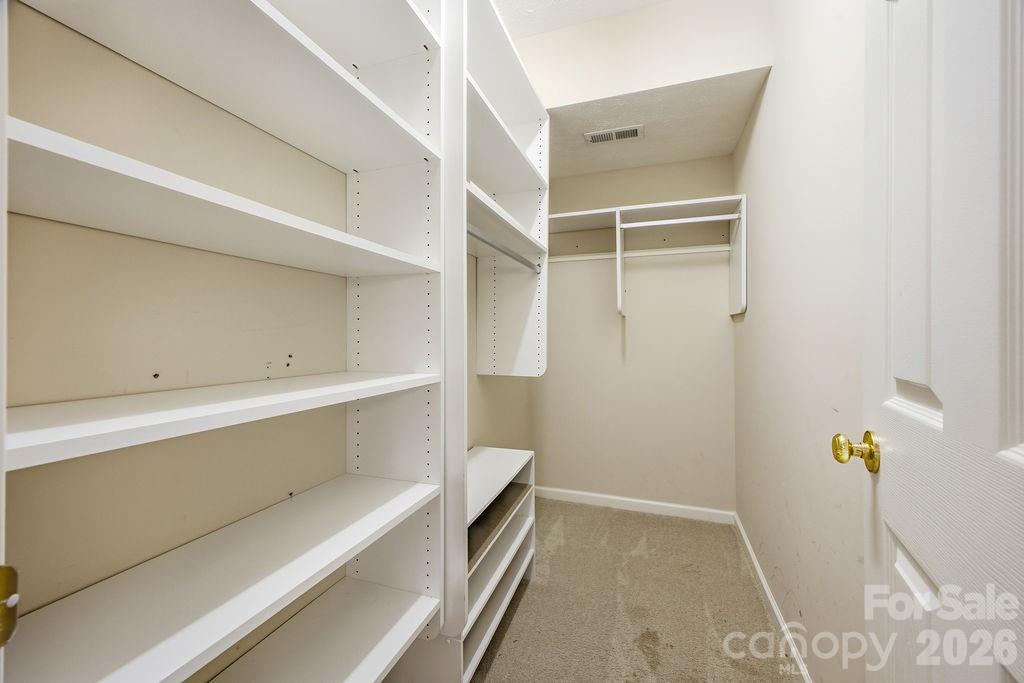2204 E Cumming Woods Lane — Hendersonville