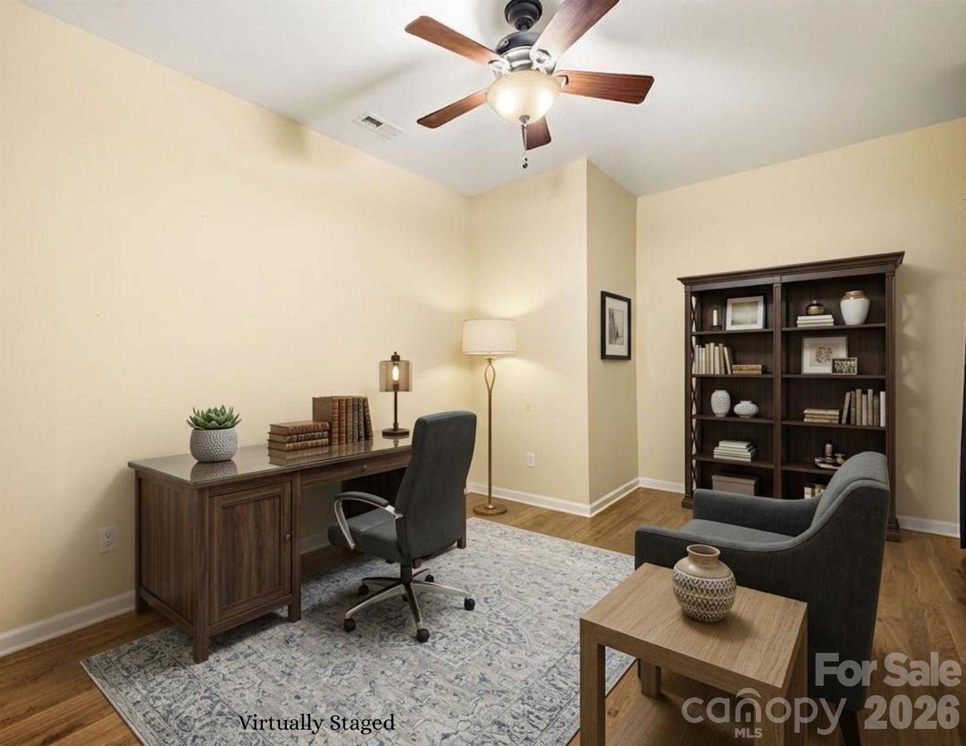 2204 E Cumming Woods Lane — Hendersonville