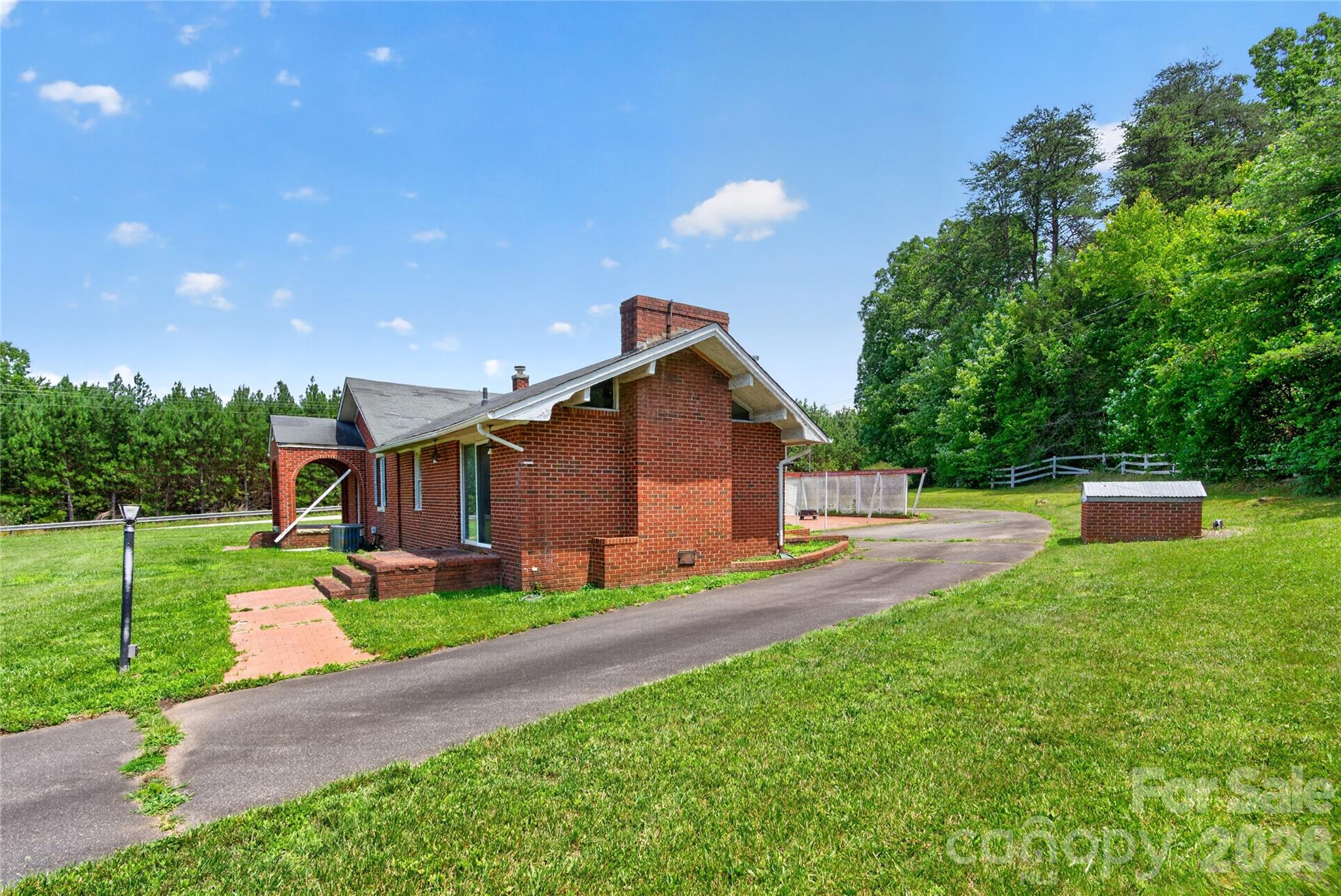 107 Carderwoody Road — Statesville