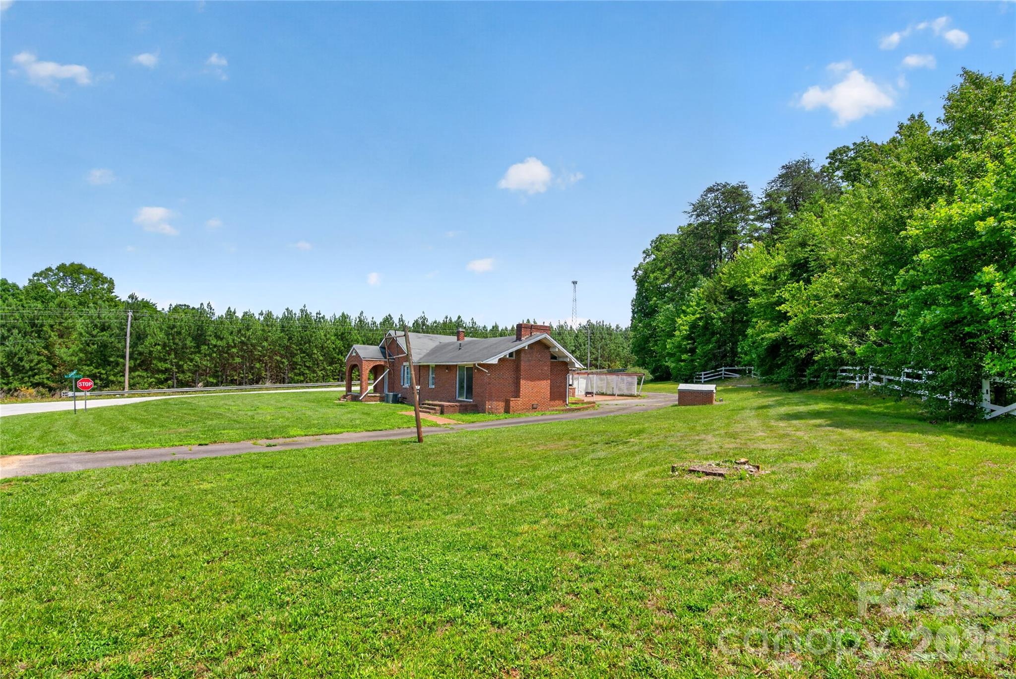 107 Carderwoody Road — Statesville