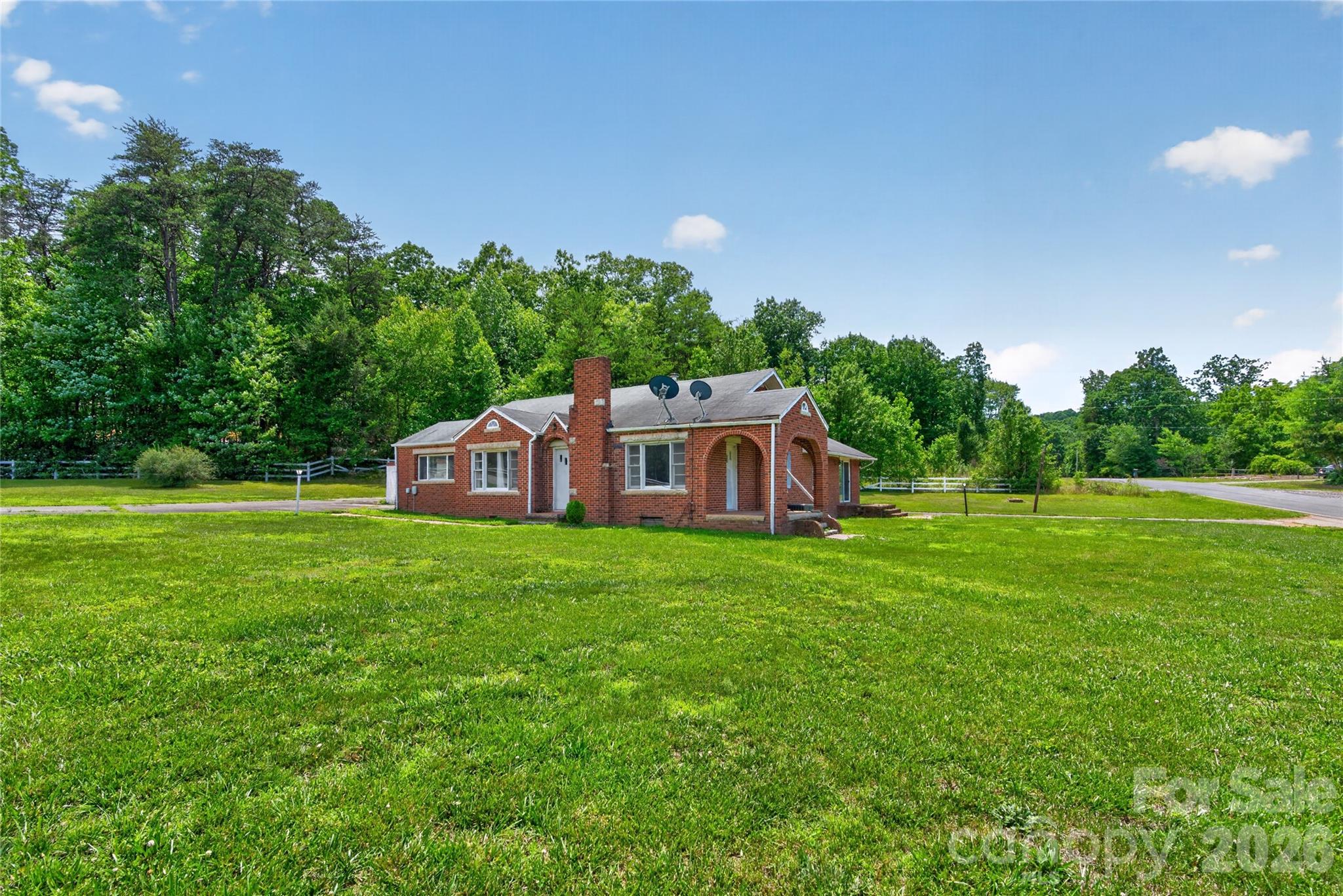 107 Carderwoody Road — Statesville