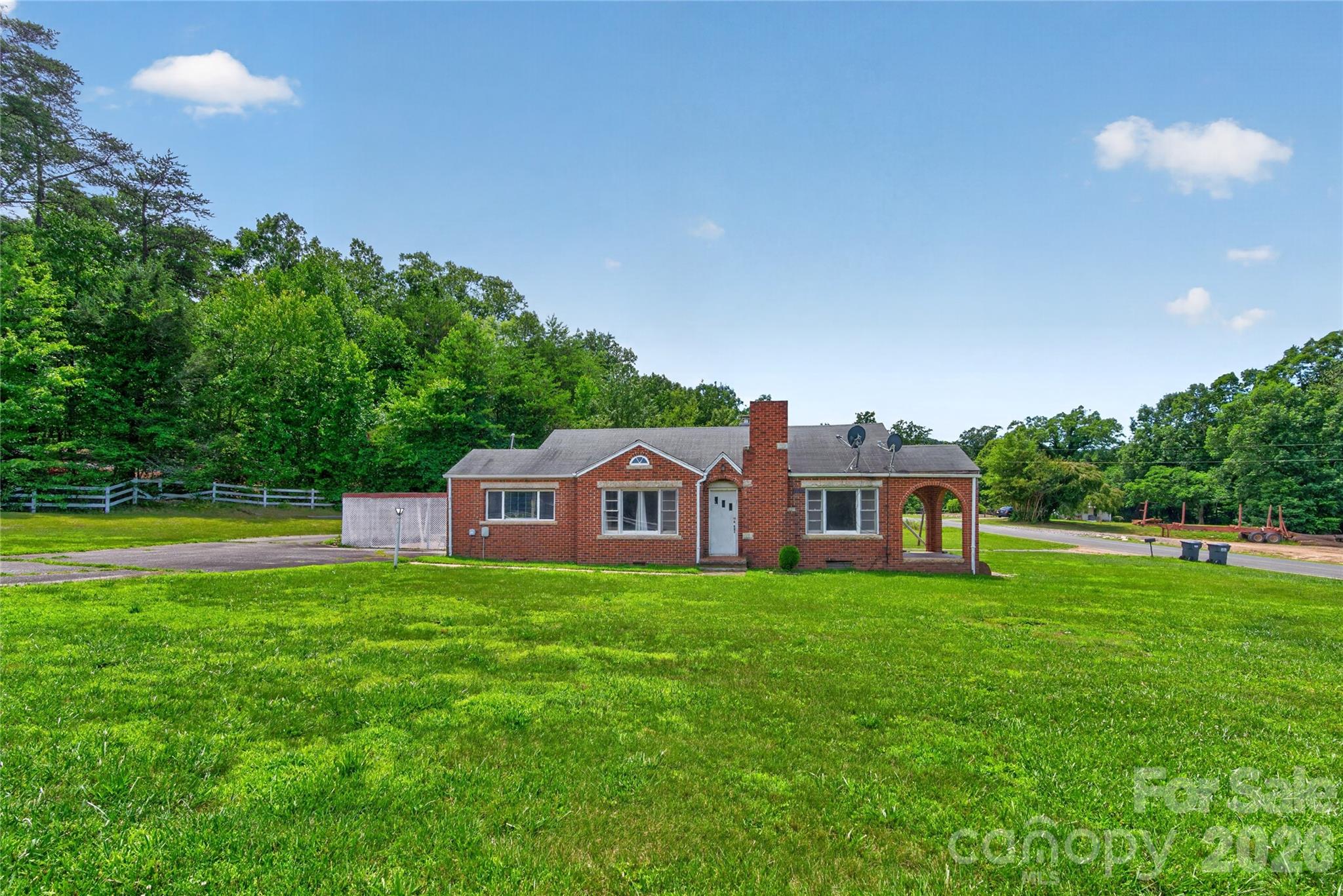107 Carderwoody Road — Statesville