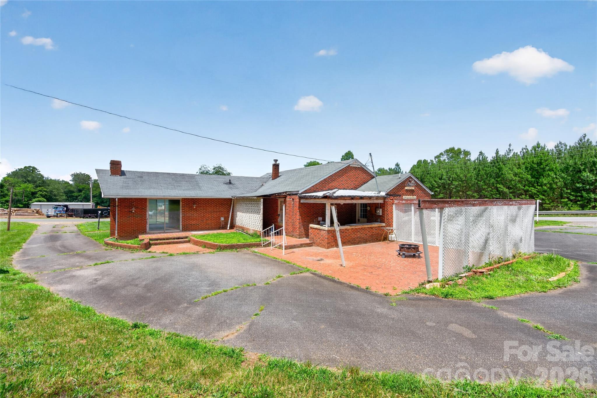 107 Carderwoody Road — Statesville