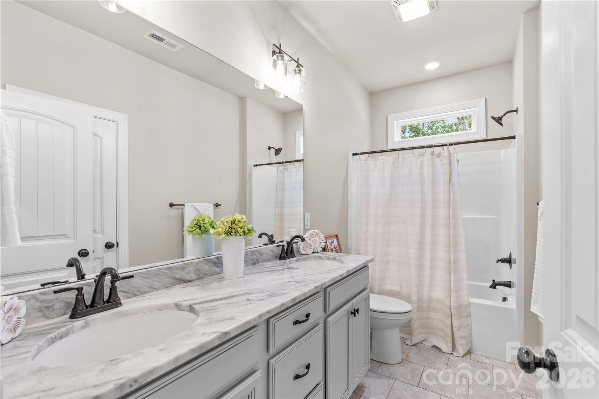305 Absher Farm Loop — Statesville