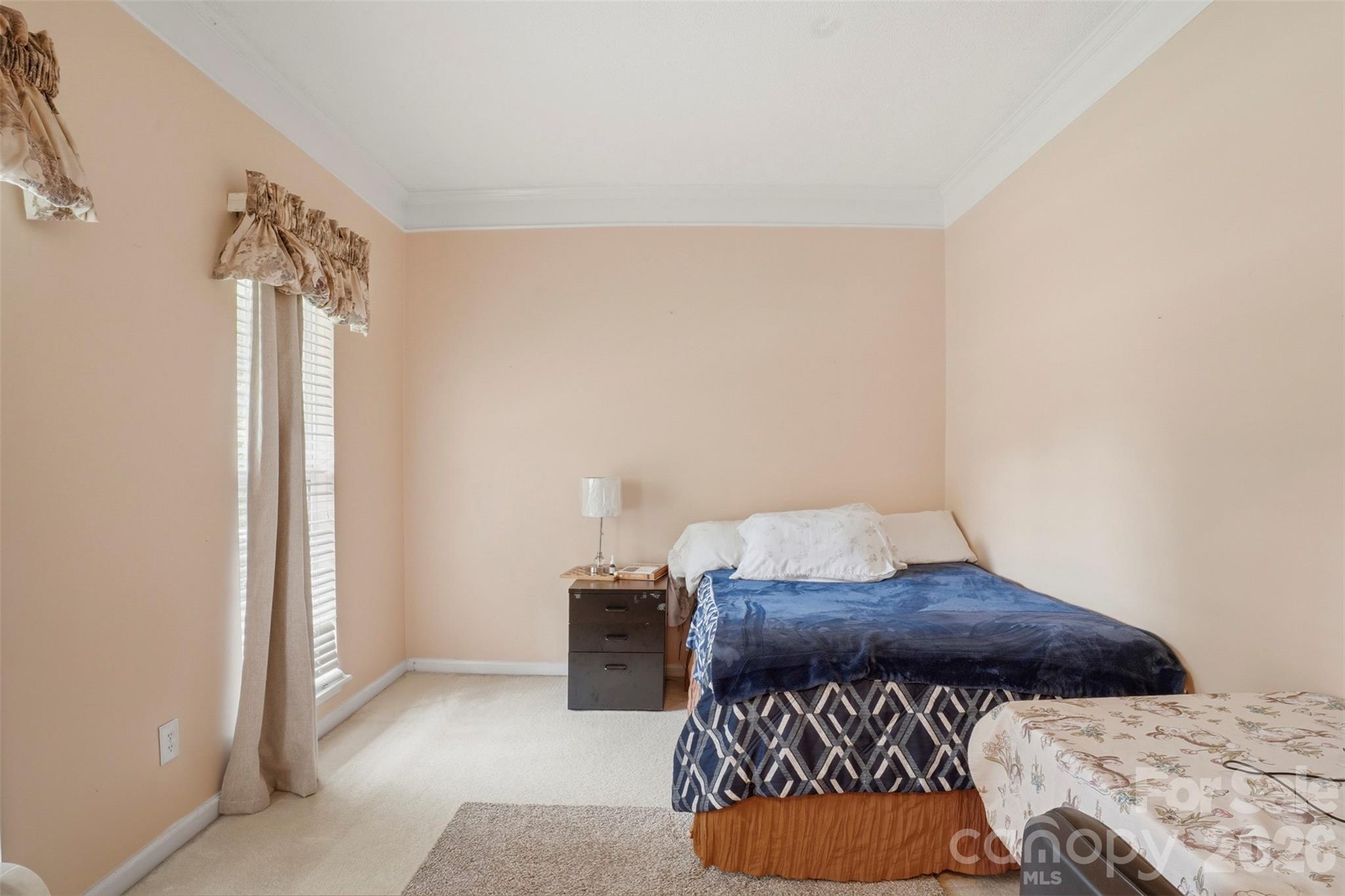 5619 Hedgecrest Place — Charlotte
