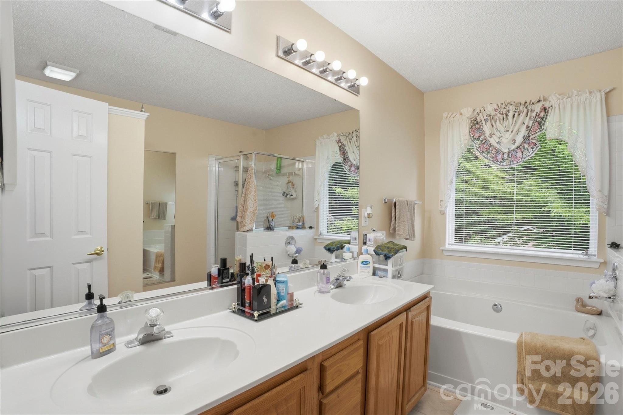 5619 Hedgecrest Place — Charlotte